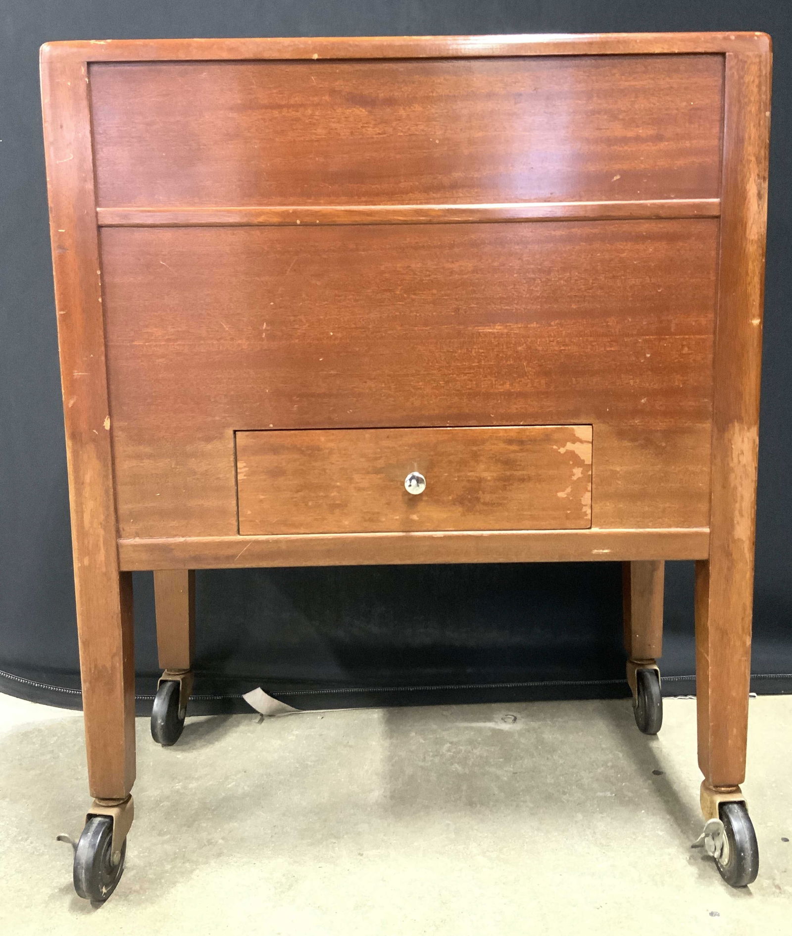 Vntg Mid Century Wooden Bar Cart On Casters (1 of 9)