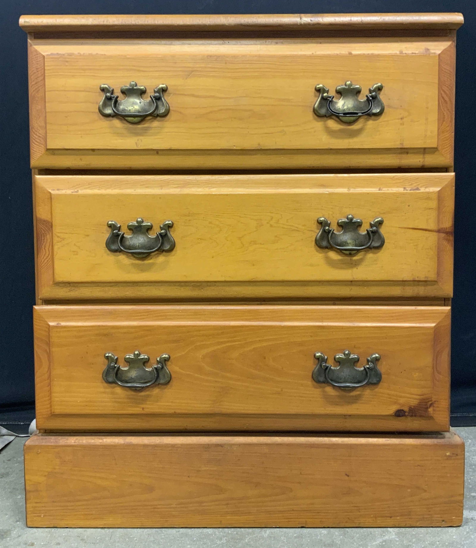 Vintage Wooden 3 Drawer Dresser Nightstand (1 of 8)