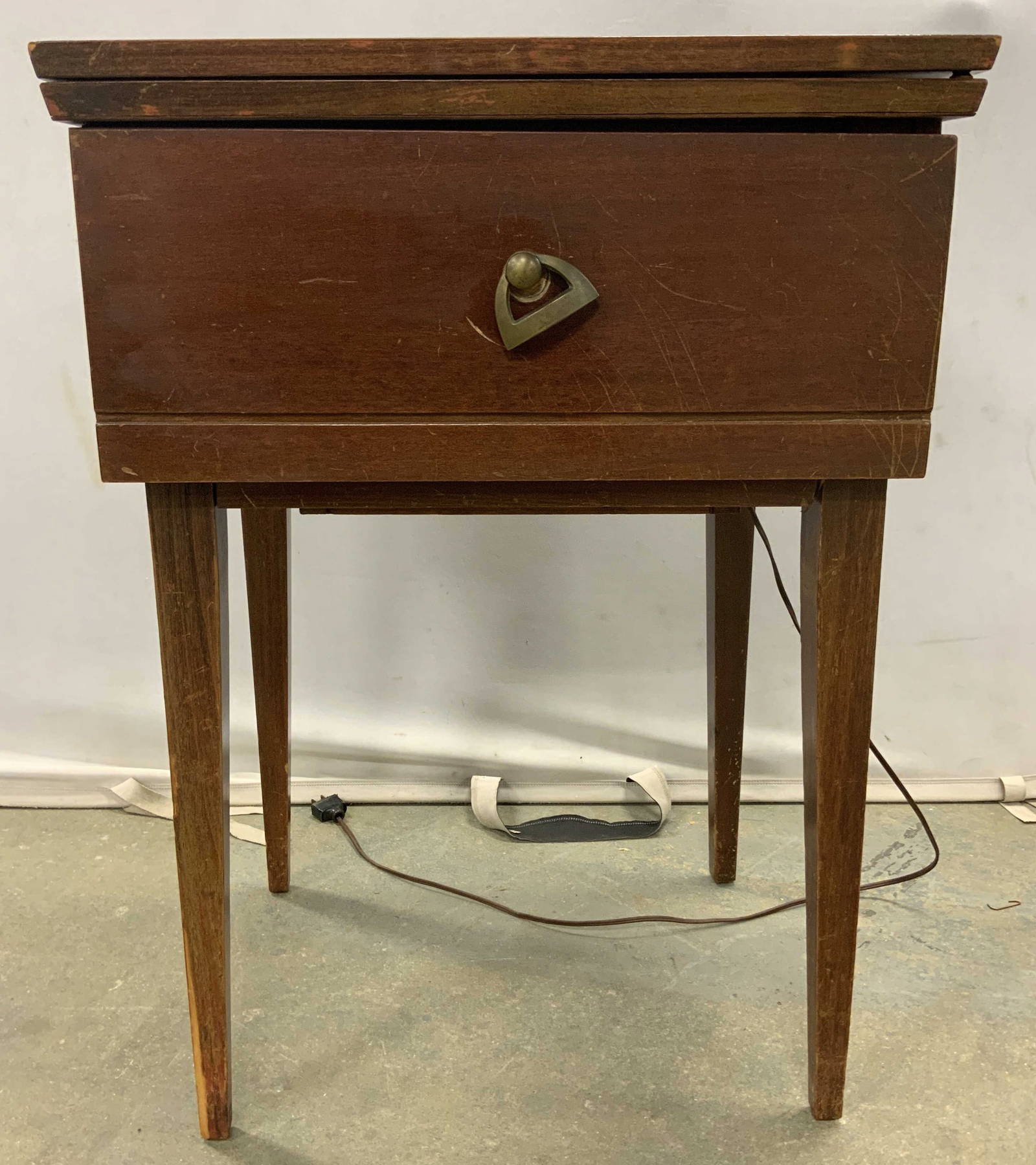 Necchi Vintage Wooden Sewing Machine Table Auction