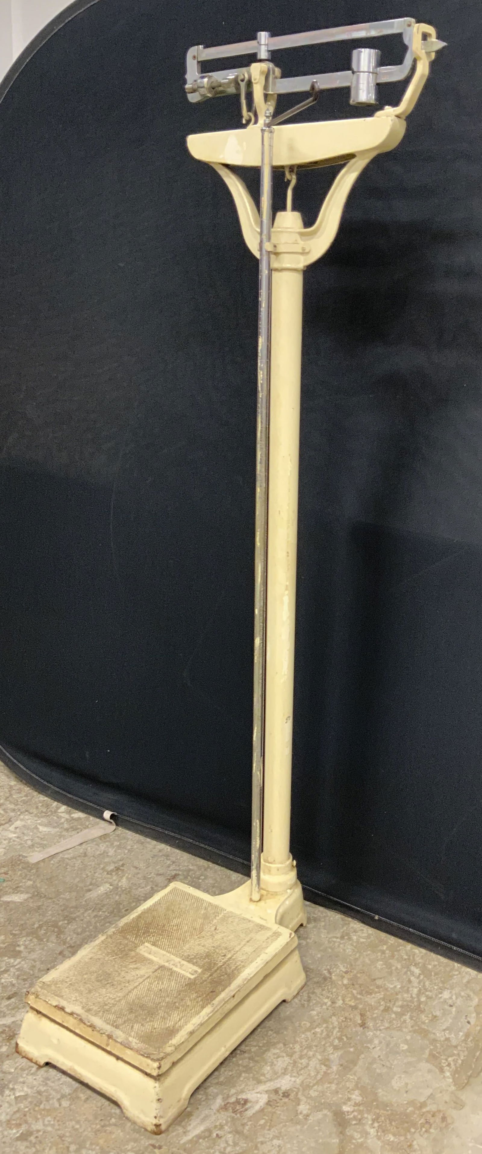 FAIRBANKS Vintage Standing Doctor Scale (1 of 12)