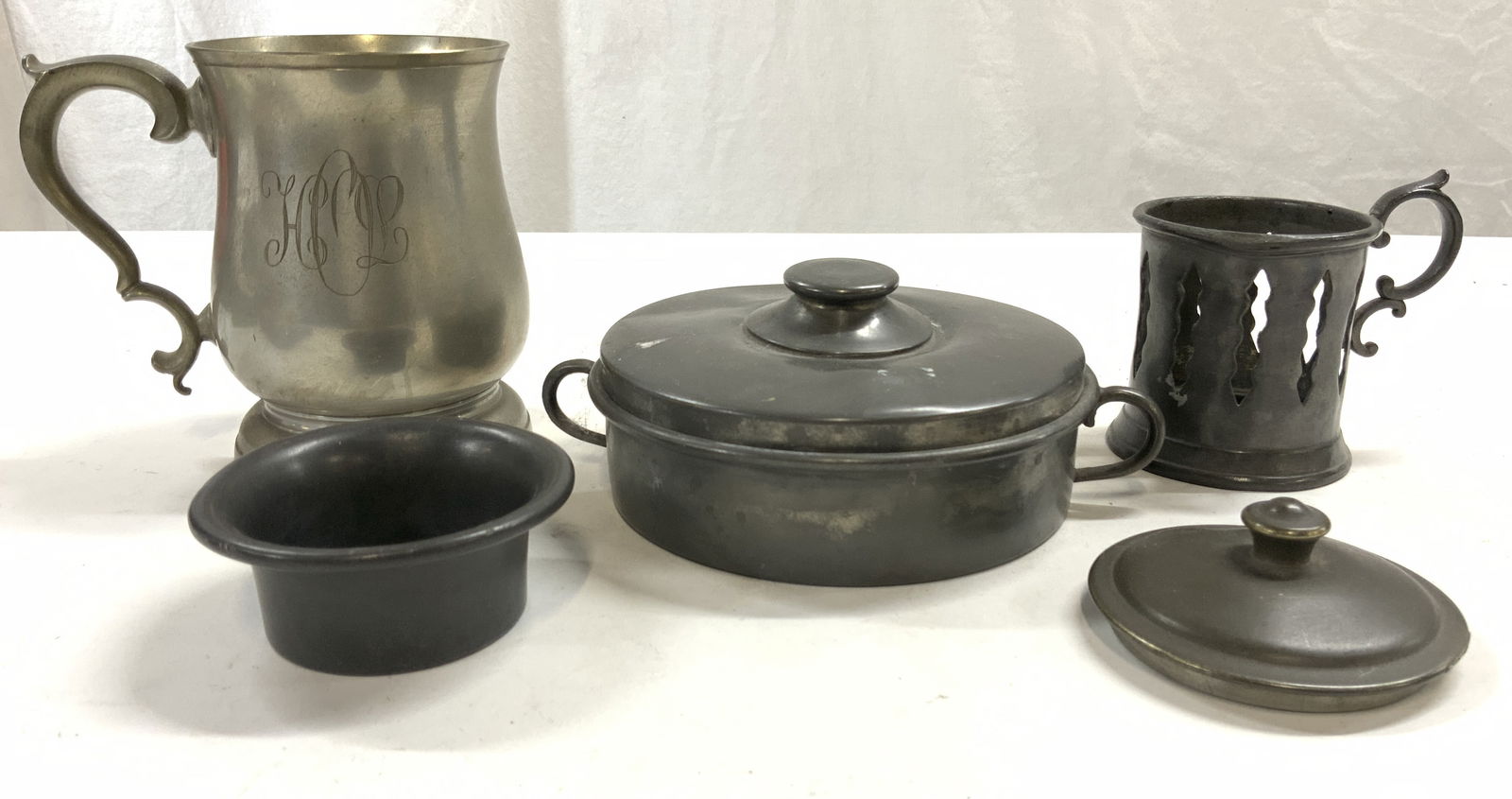 Lot 5 Pewter Metal Tabletop Accessories (1 of 9)