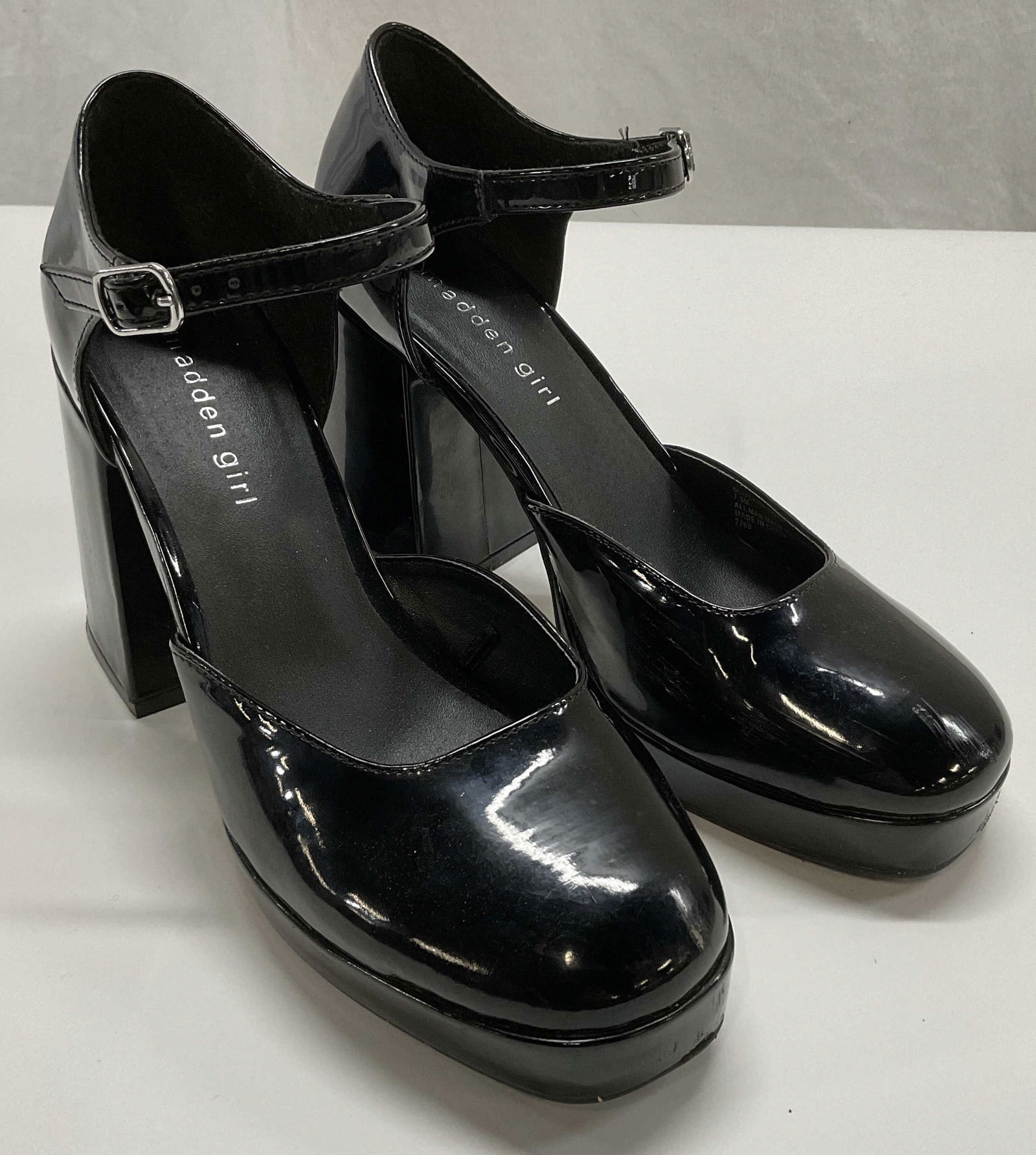 MADDEN GIRL Oliver Black Patent Dress Sandal: MADDEN GIRL Oliver Black Patent Dress Sandal. Size 7.5. Property of Manhattan estates and fashion industry executive. Some surface wear consistent with age, and use. Some residue present. Madden girl