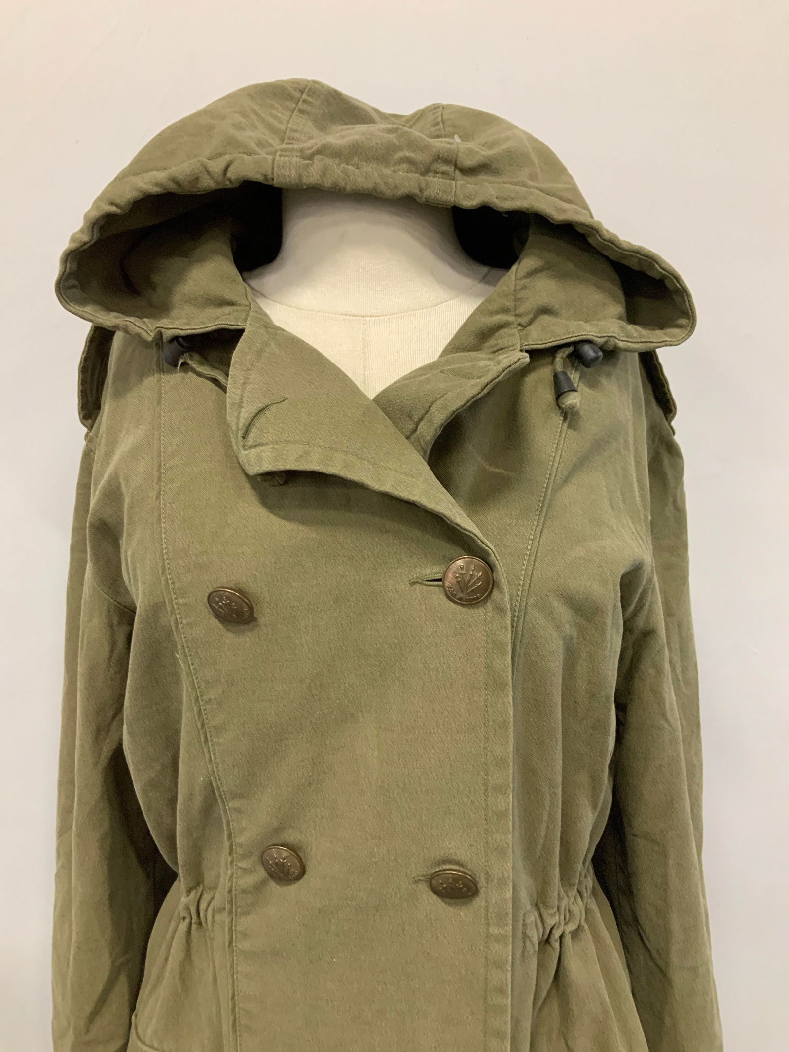 Rag & Bone Hooded Cotton Ladies Jacket, USA: Rag & Bone green hooded jacket , size 6. Exterior 85% cotton, 15% nylon. Able to Cond? at waist and at lower hem.Double breast fashion, button closure. Outer wear, Jacket, Casual wear, Everyday Jacket
