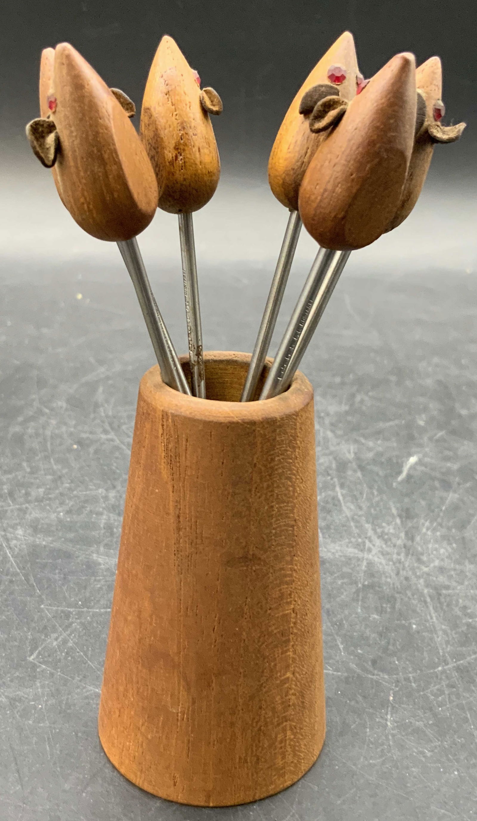 EDELSTAHL ROSTFREI Vtg Mouse Cheese Forks & Holder (1 of 12)