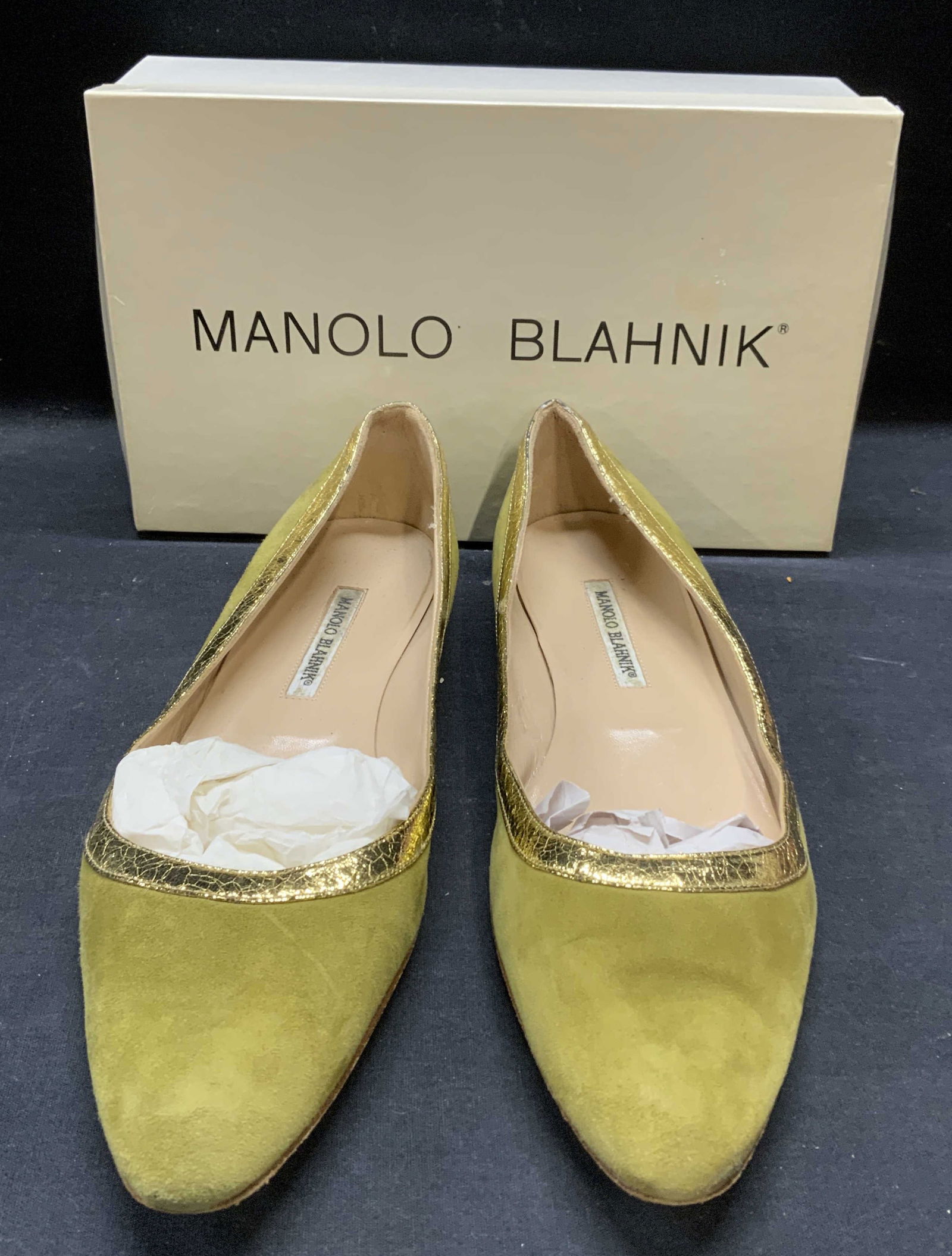 MANOLO BLAHNIK Green Suede Flats (1 of 7)