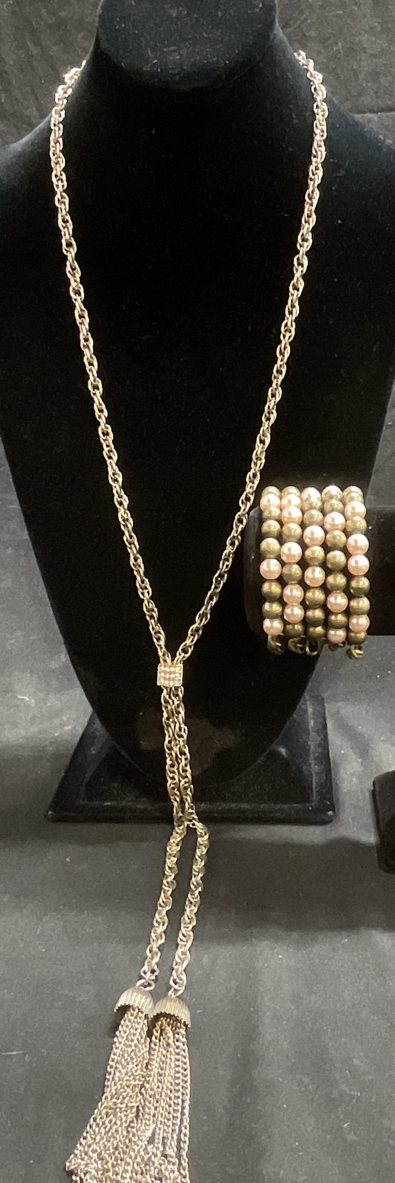 lot 2 Necklace and Bracelet Costume Jewelry (1 of 7)