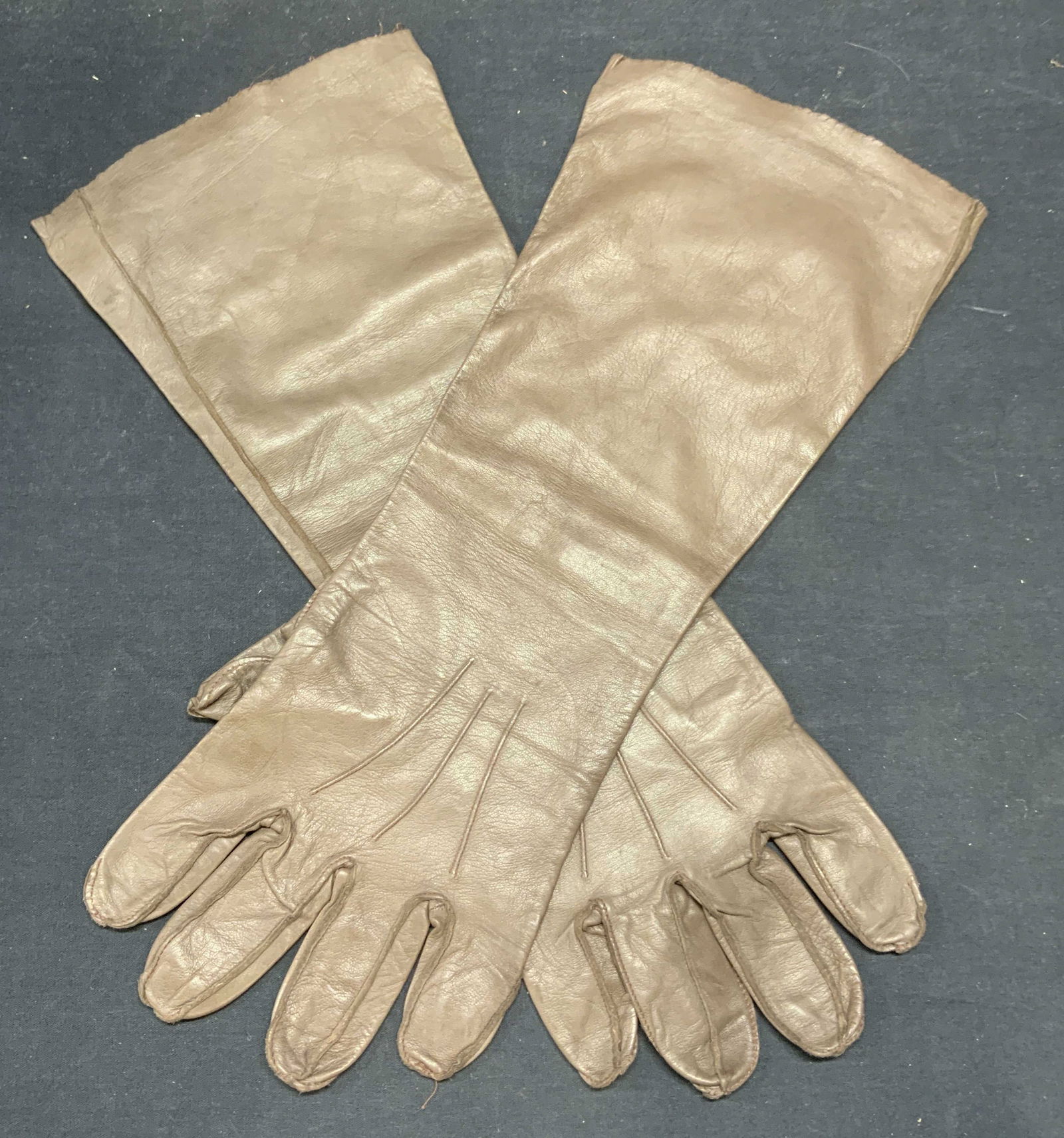 Vintage Oversized Brown Leather Gloves (1 of 7)