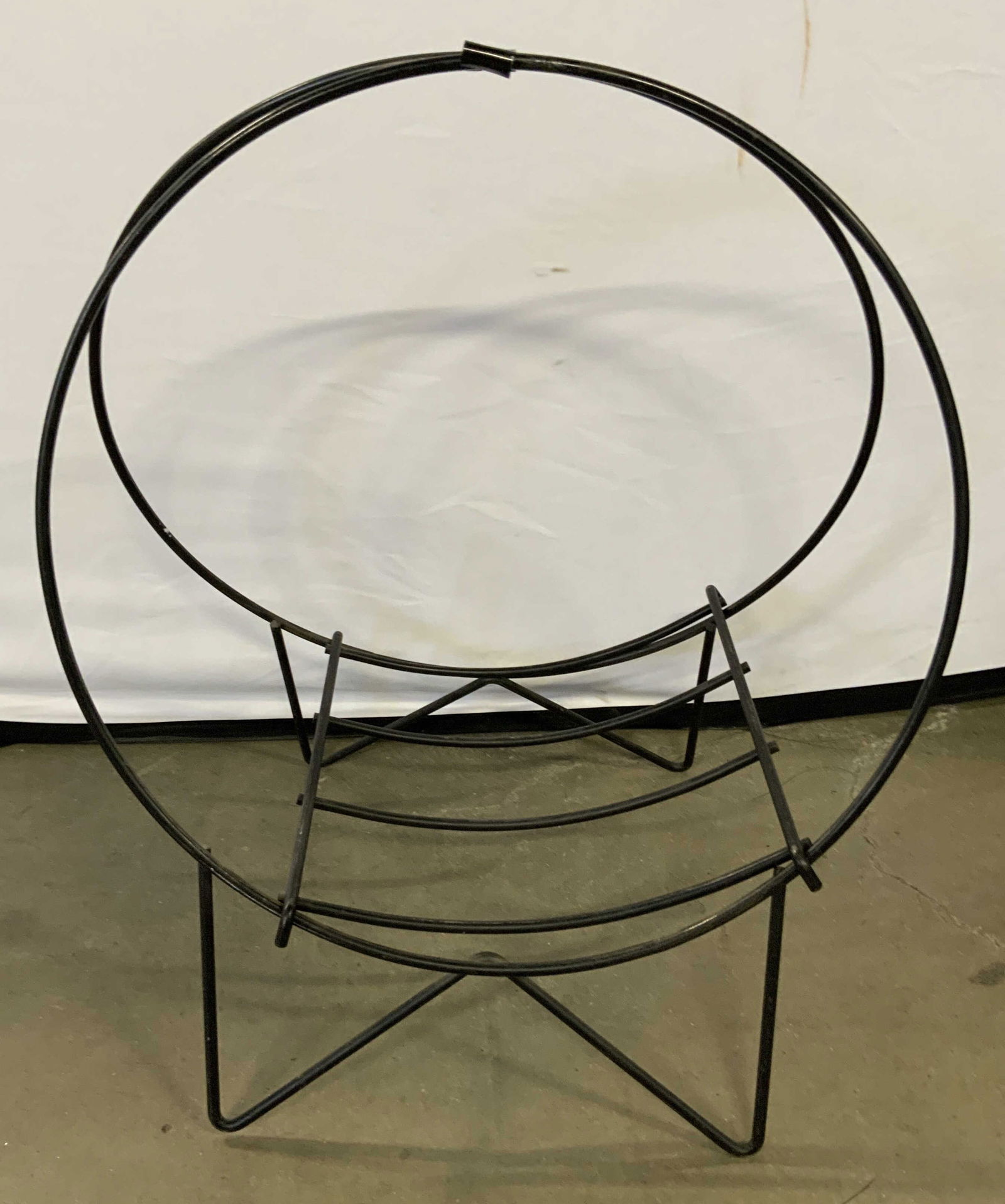 Vintage Mid Century Modern Wrought Iron Log Holder (1 of 11)