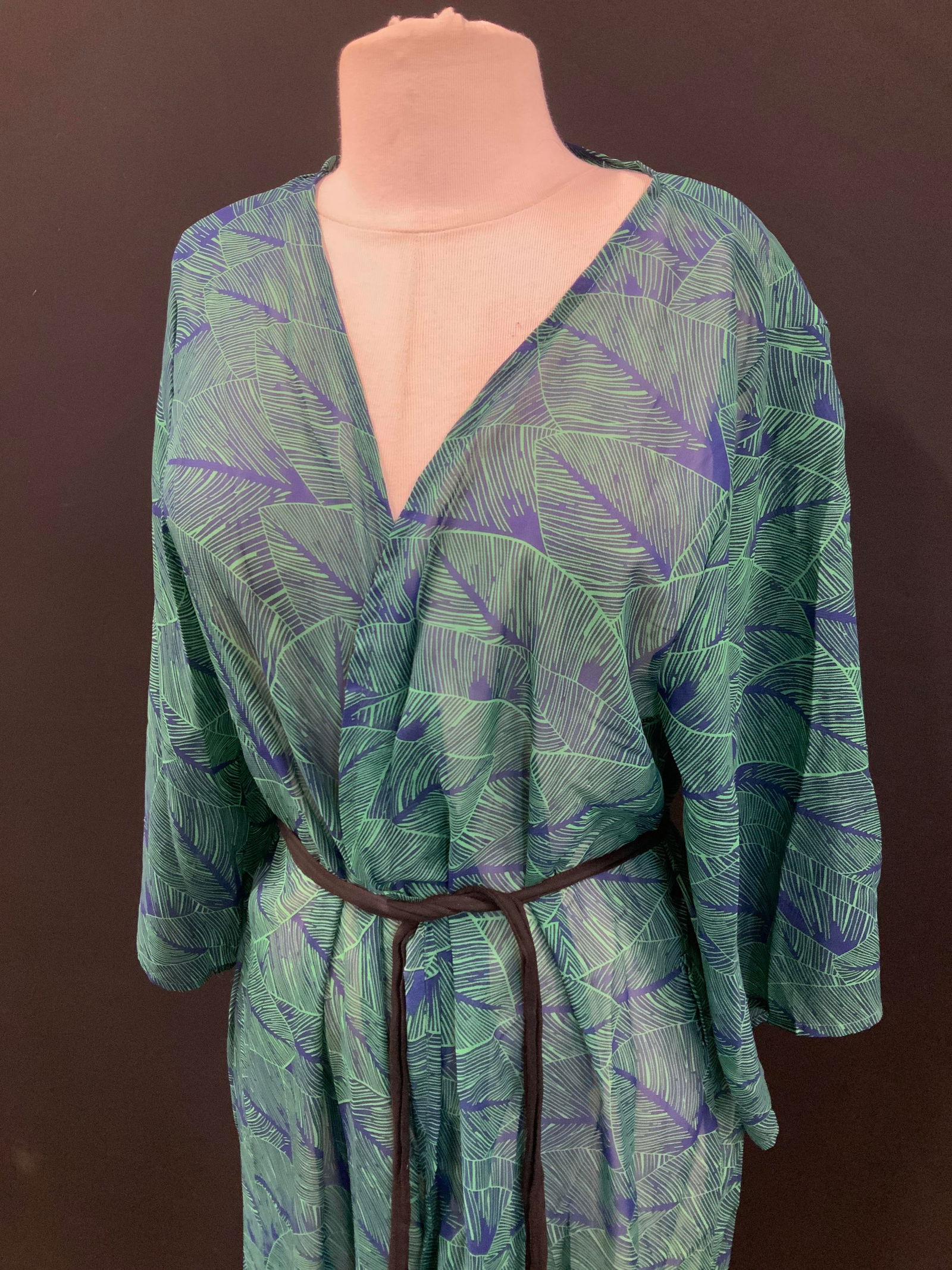 Ladies Leaf Pattern Robe with Belt (1 of 7)