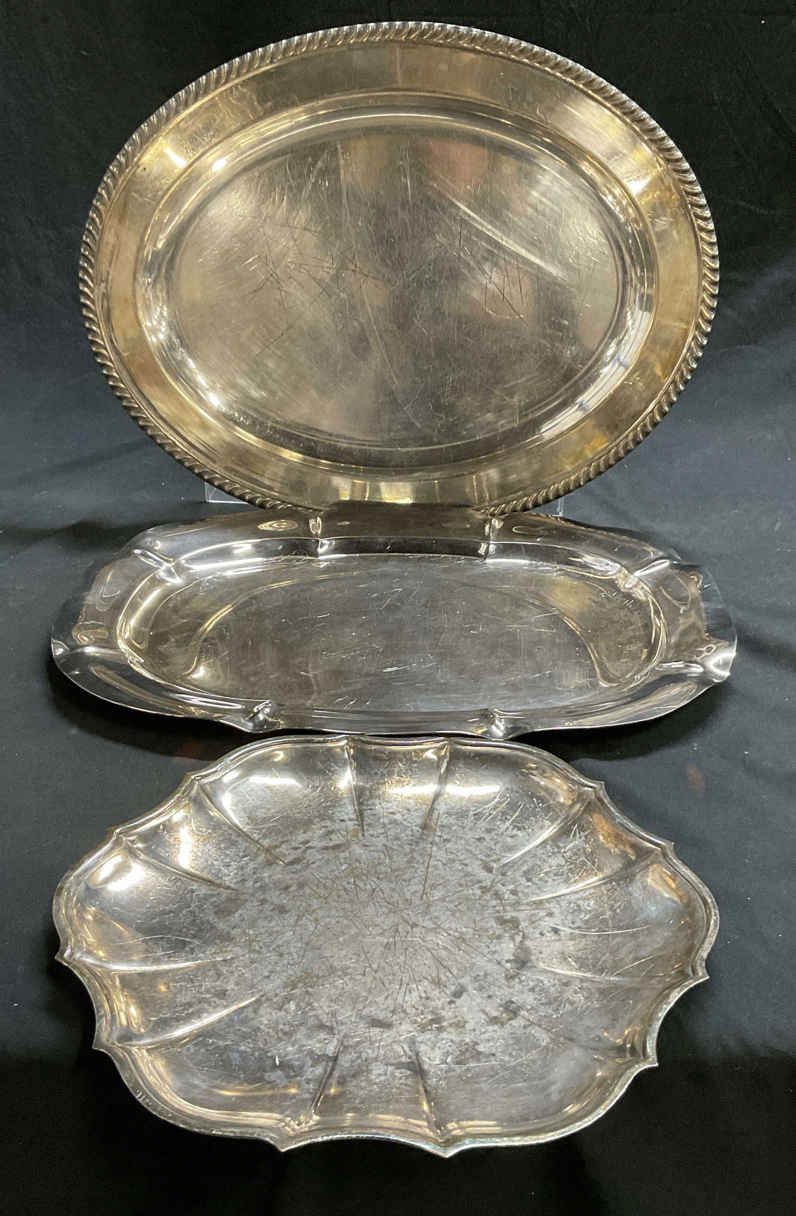 Lot 3 Silver Plate Serving Platters REED & BARTON (1 of 12)