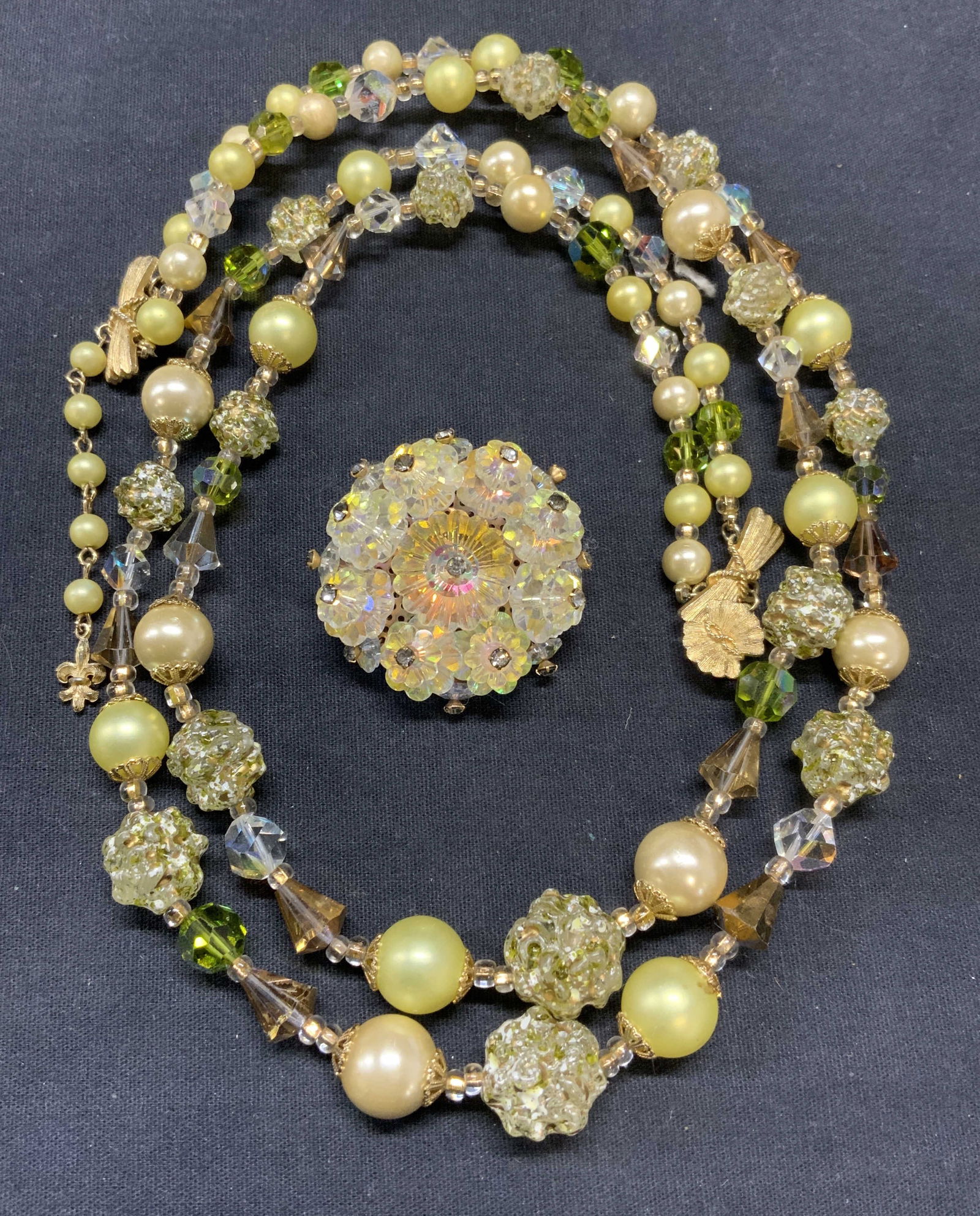 Lot 2 Vendome Crystal Necklace, Crystal Brooch (1 of 10)