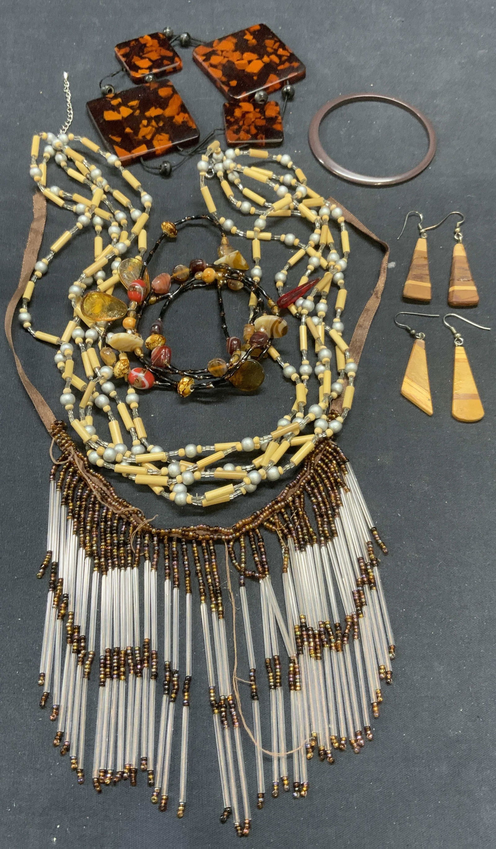 Lot 7 Beaded Necklaces & Wood Earrings (1 of 17)