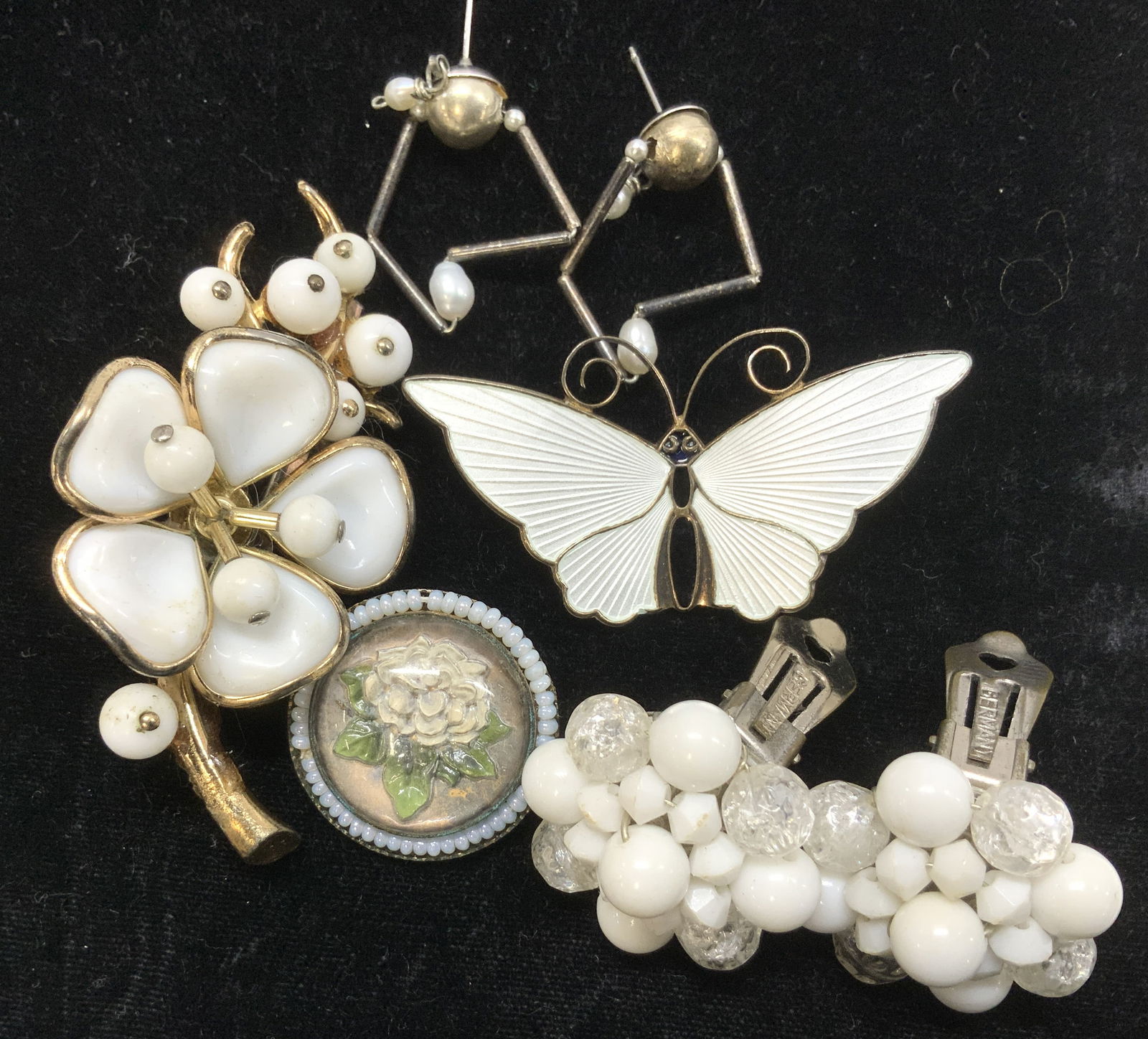 Lot5 Jewelry D-A Sterling Butterfly, Trifari, more (1 of 8)