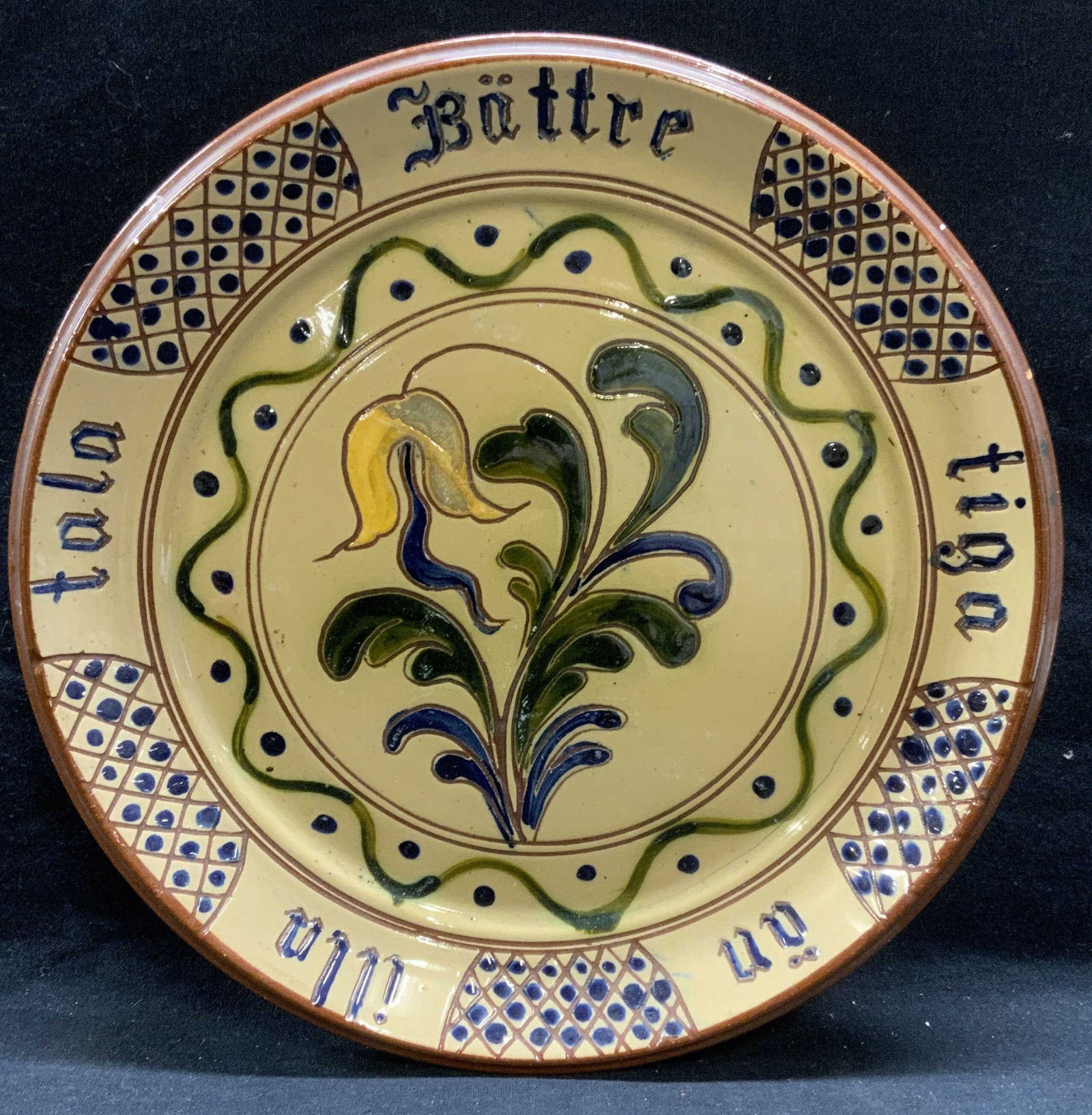 Vtg Signed UE Finnish Flower Ceramic Plate (1 of 7)