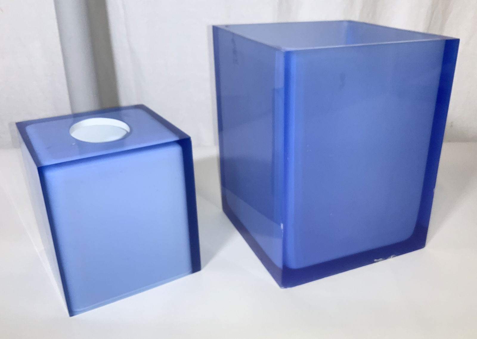 Jonathan ADLER Acrylic Bathroom Accessories , 2 (1 of 6)