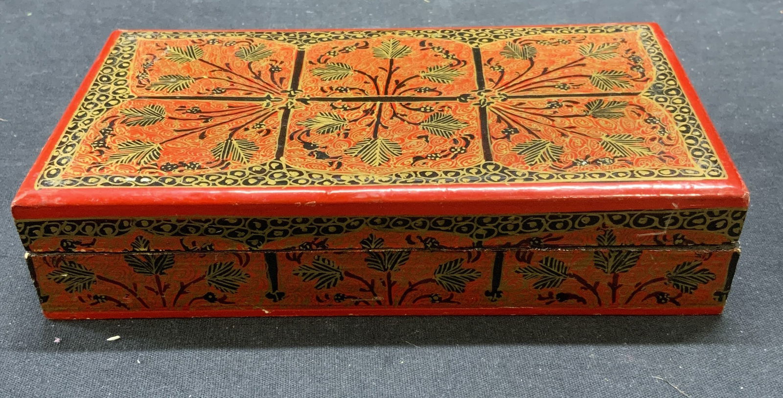Vintage Lacquered Wood Dresser Box (1 of 7)