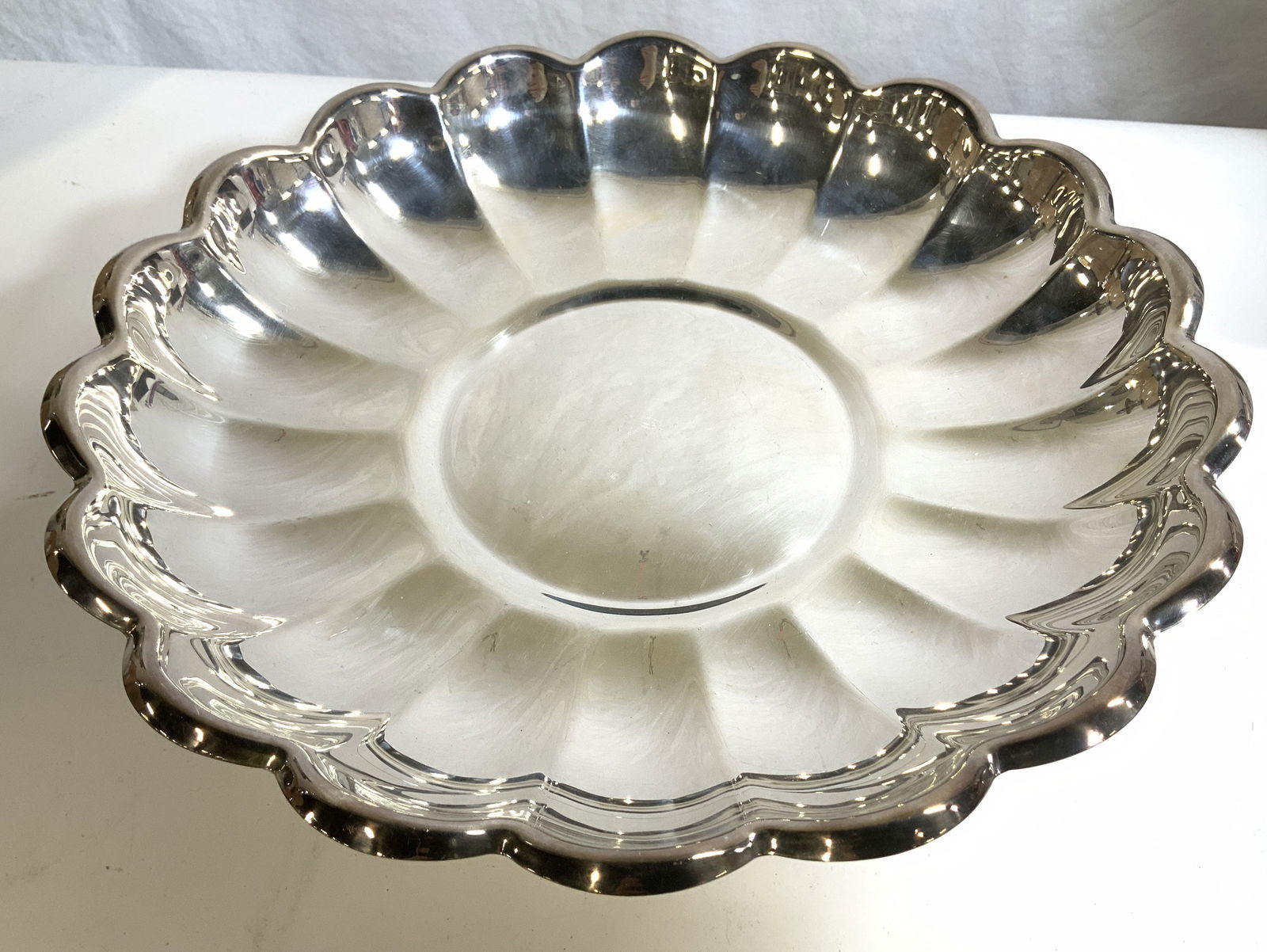 Reed & Barton Silver Plate Scallop Tray Platter (1 of 6)