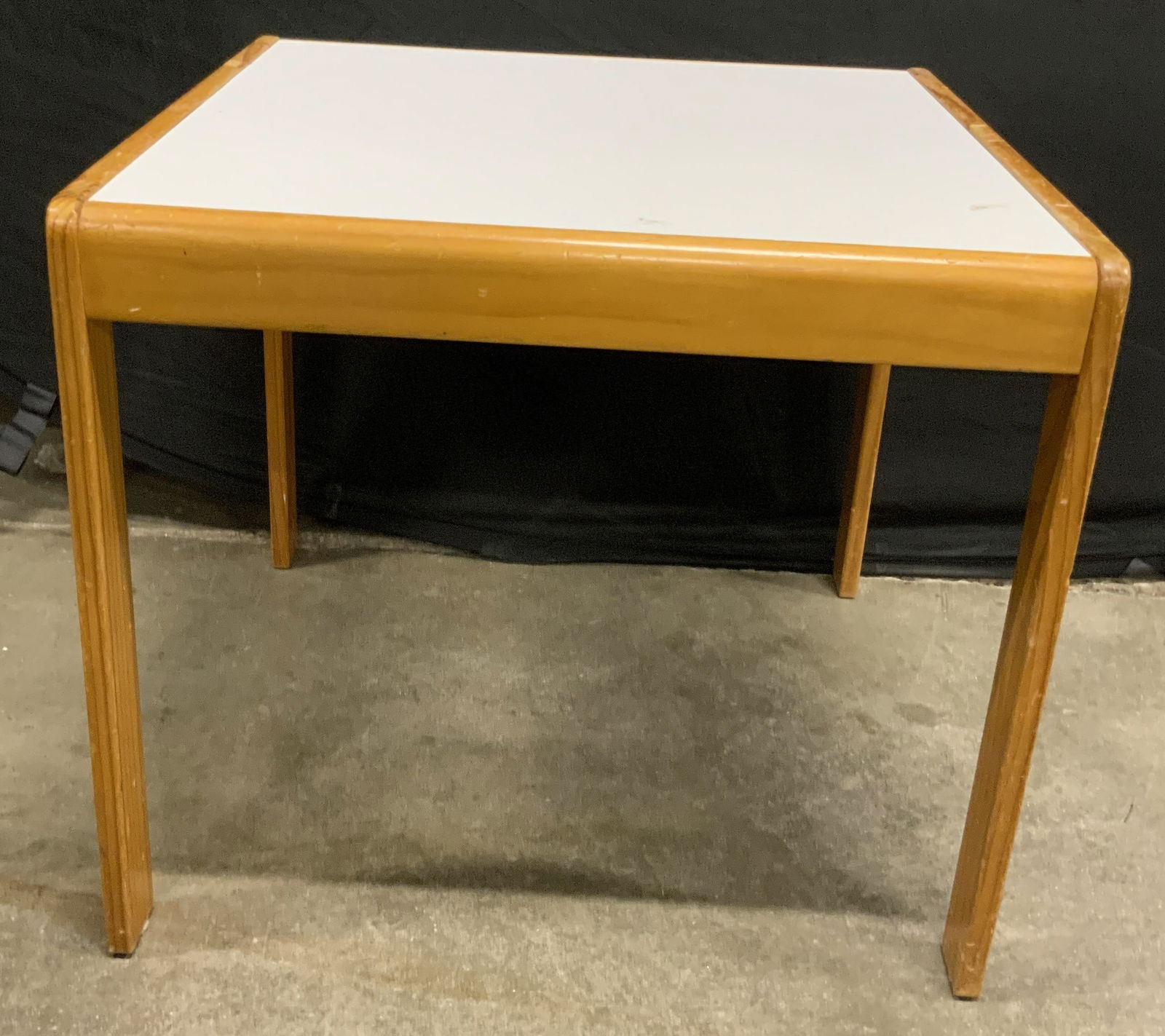 Vintage Mid Century Modern Style Side Table (1 of 14)
