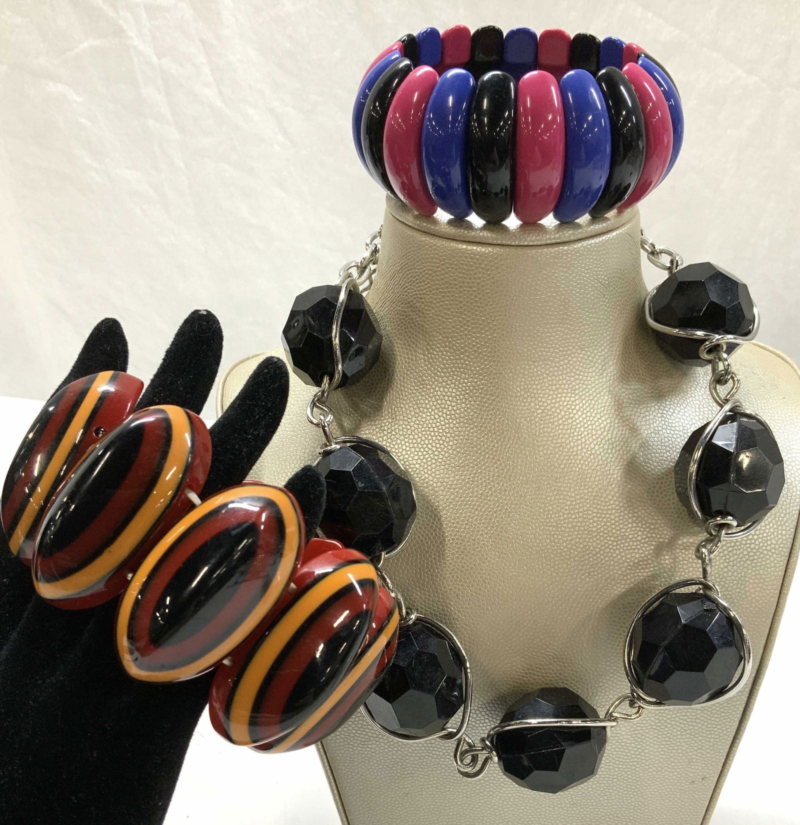 You & I Chunky Bead Necklace, Stretch Bracelets 3 (1 of 6)