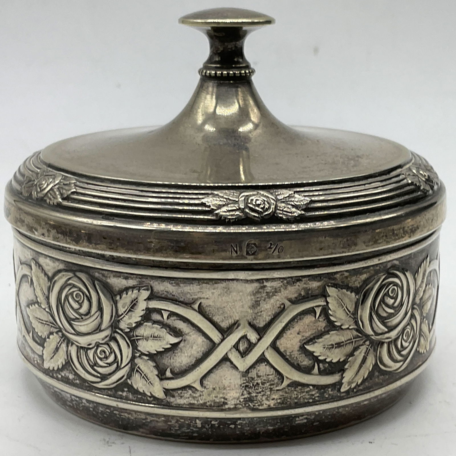 Repousse Silver Trinket Box With Glass Liner & Lid (1 of 8)