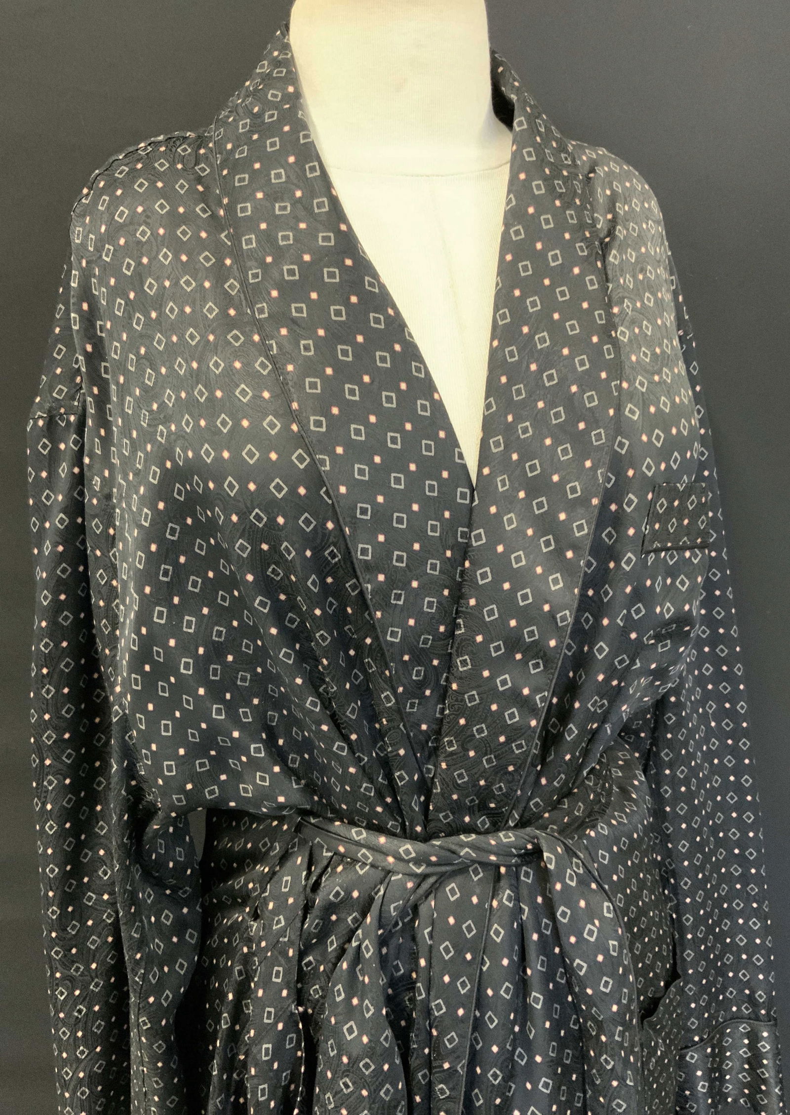 Saks Fifth Ave Silk Paisley Diamond Patterned Robe (1 of 8)