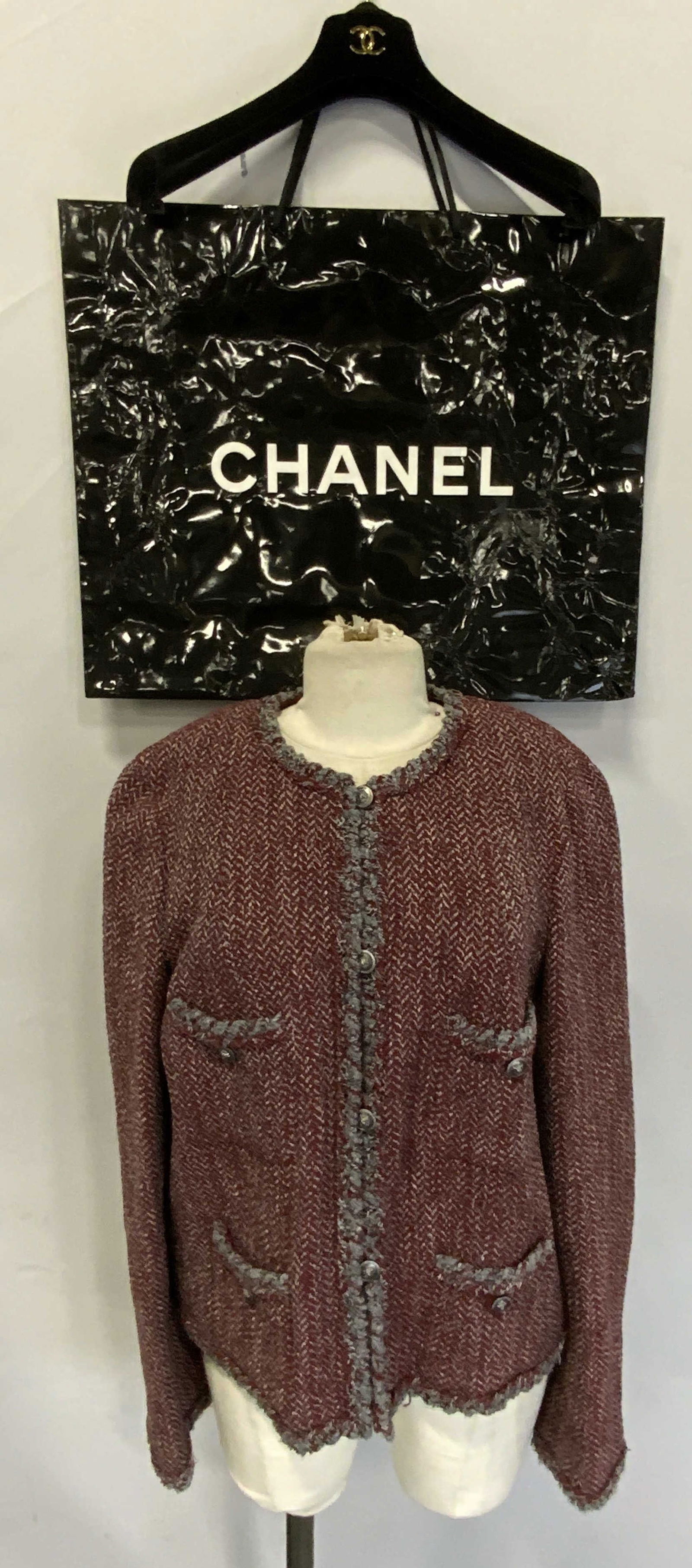 CHANEL Red Chevron Wool Jacket, France (1 of 15)