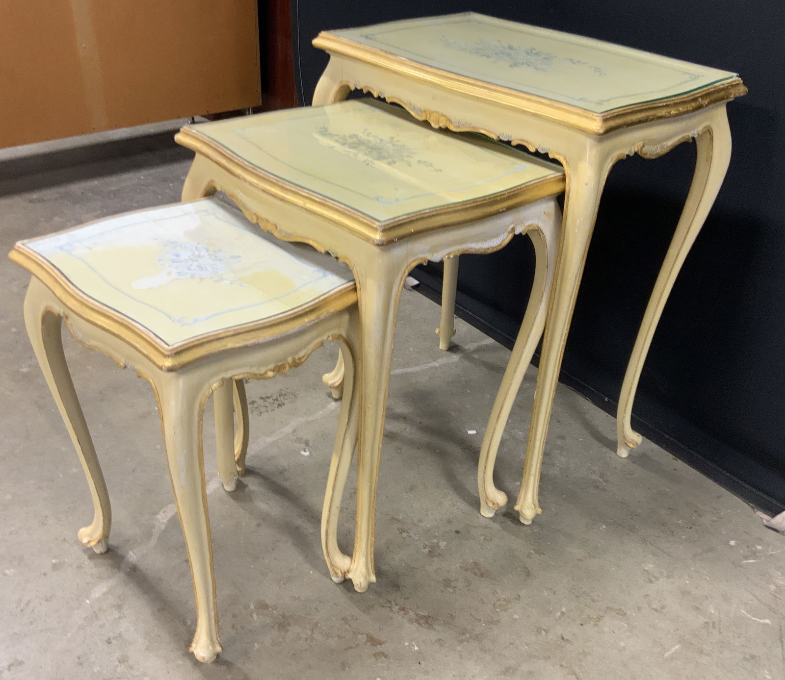 Set 3 Vintage Painted Wood Nesting Tables (1 of 12)