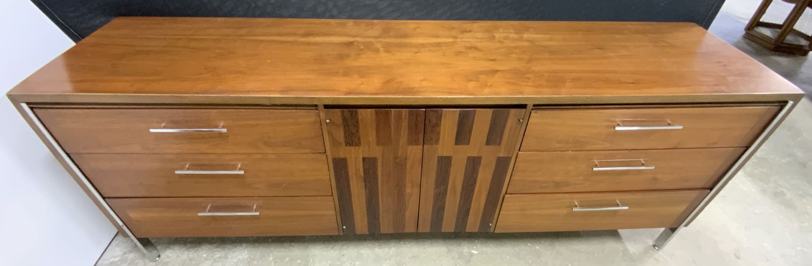 LANE Mid Century Modern Dresser / Credenza (1 of 16)