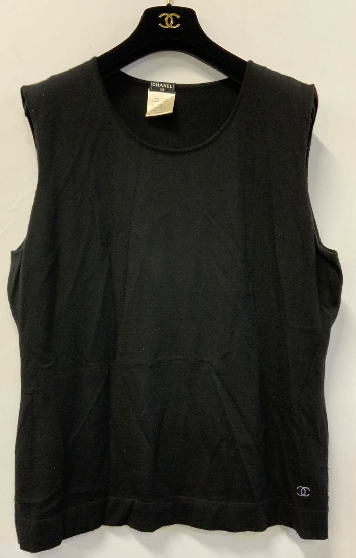 CHANEL Black Wool Cashmere Logo Top France (1 of 9)