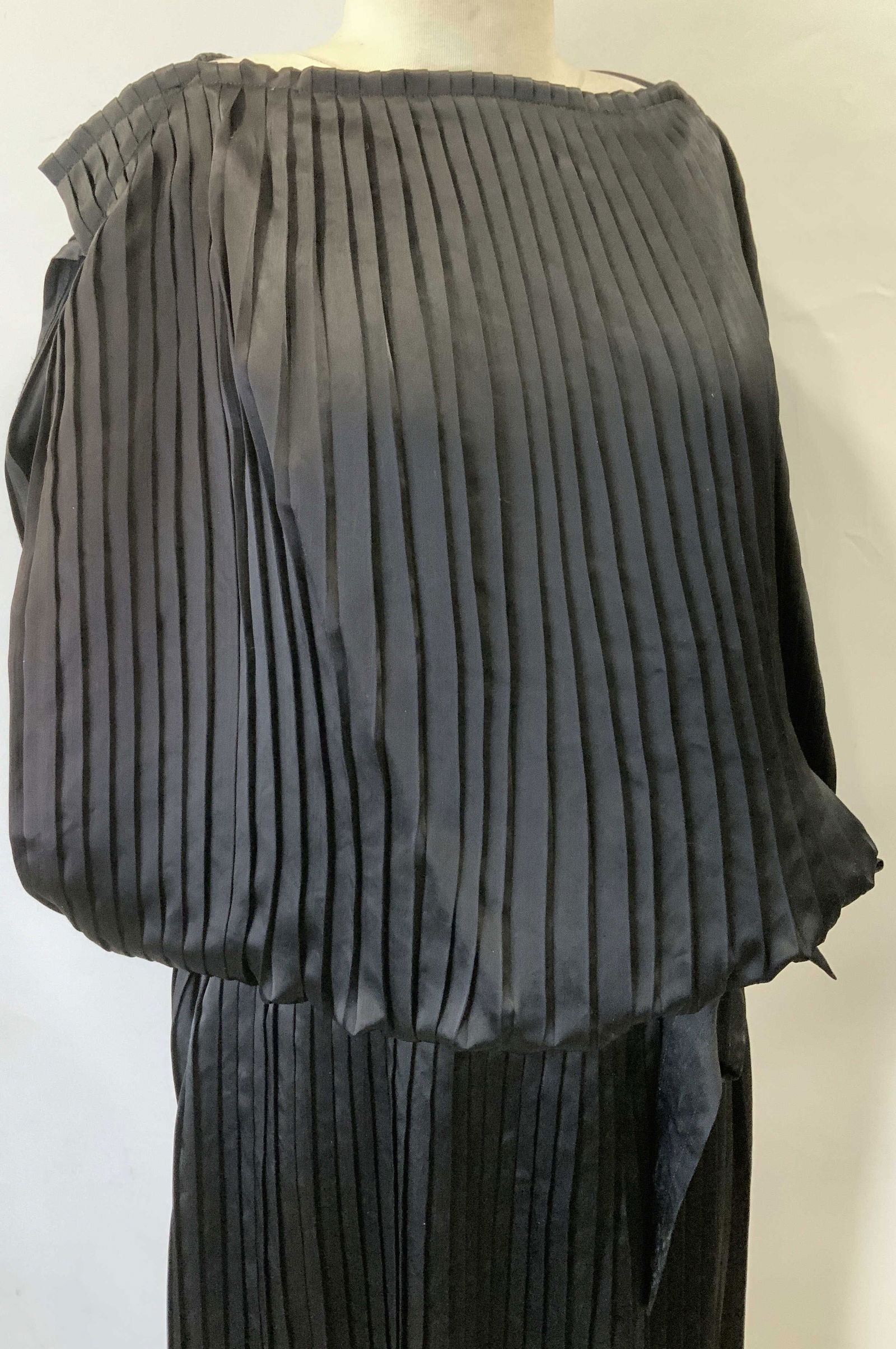 Comme de Garcons vintage Plisse Dress w Belt (1 of 11)