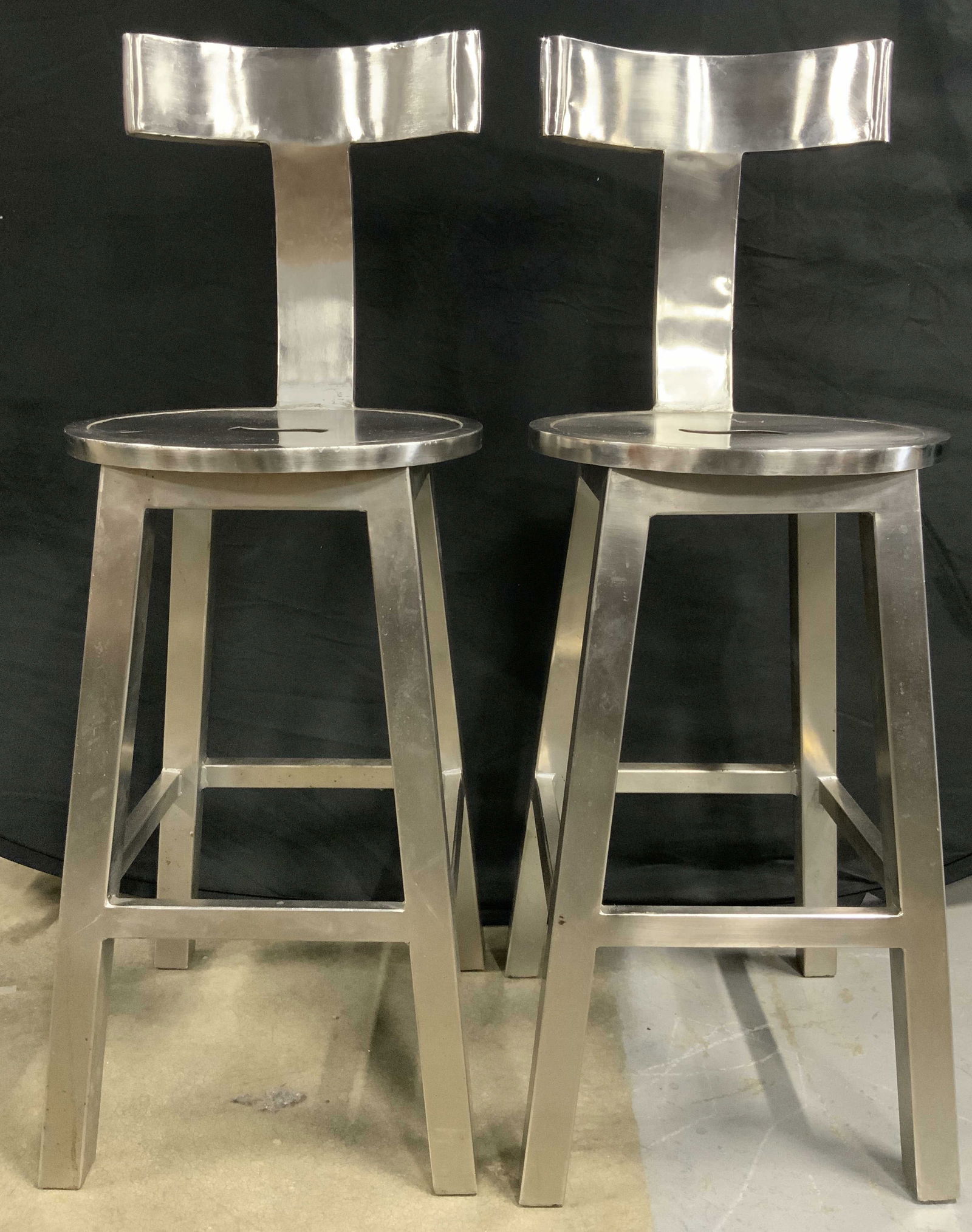 Pr Vntg Industrial Modern Style Steel Bar Stools (1 of 11)