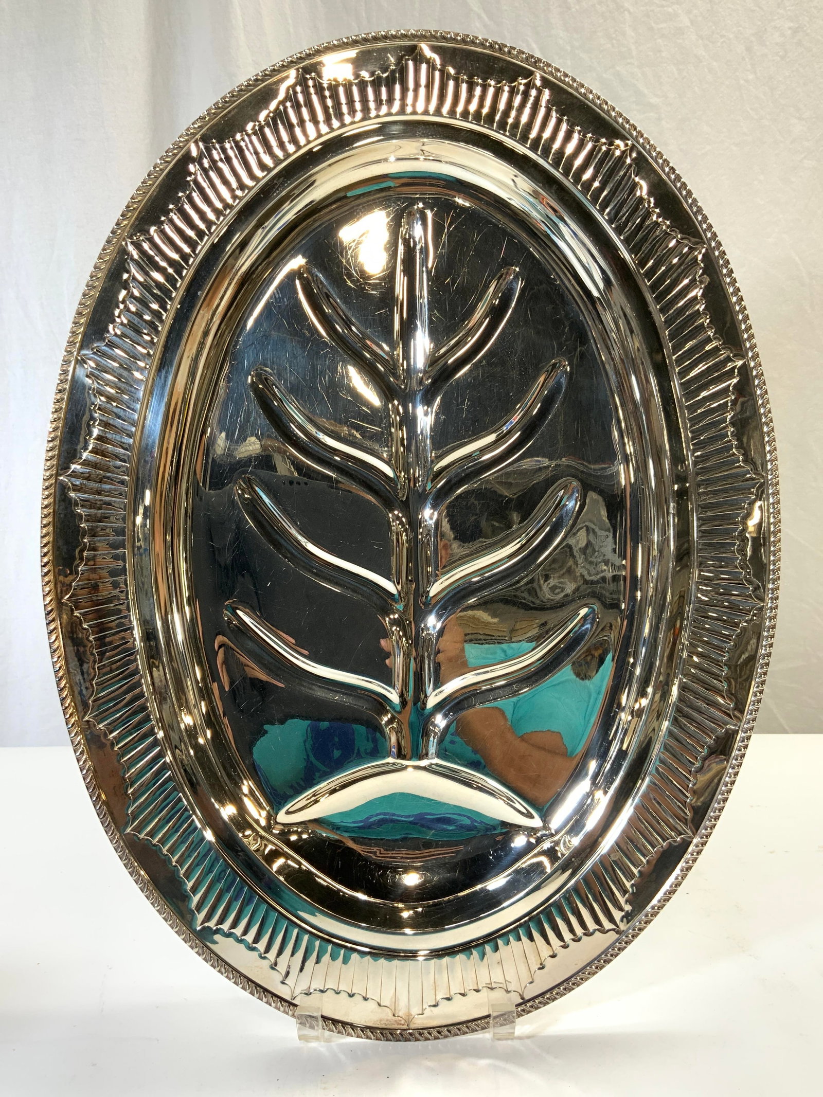 R Monogrammed Footed Metal Fish Platter (1 of 8)