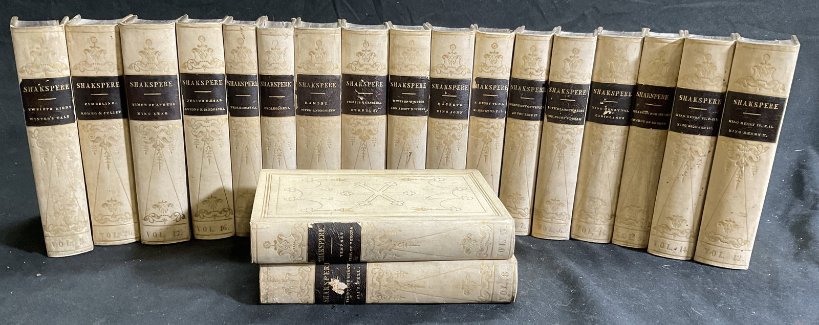 Set 19 antique vellum SHAKESPEARE works 1788 (1 of 13)