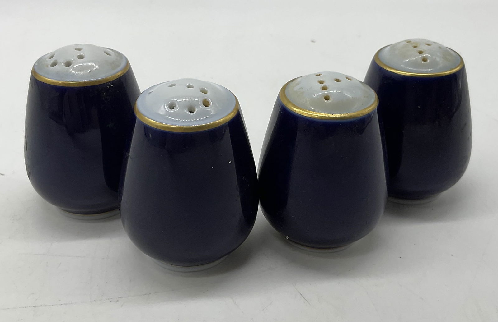 Set 4pcs Mini Cobalt Blue Salt and Pepper Shakers (1 of 6)