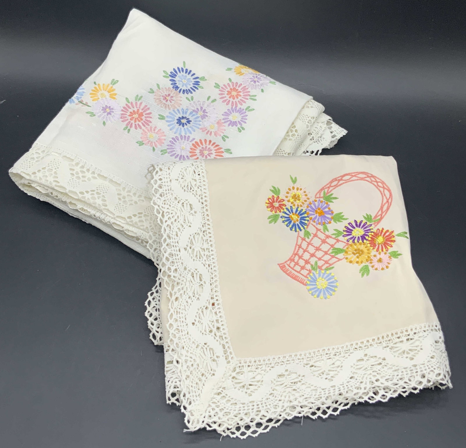 Lot 2 Vintage Floral Embroidery Table Linens (1 of 14)