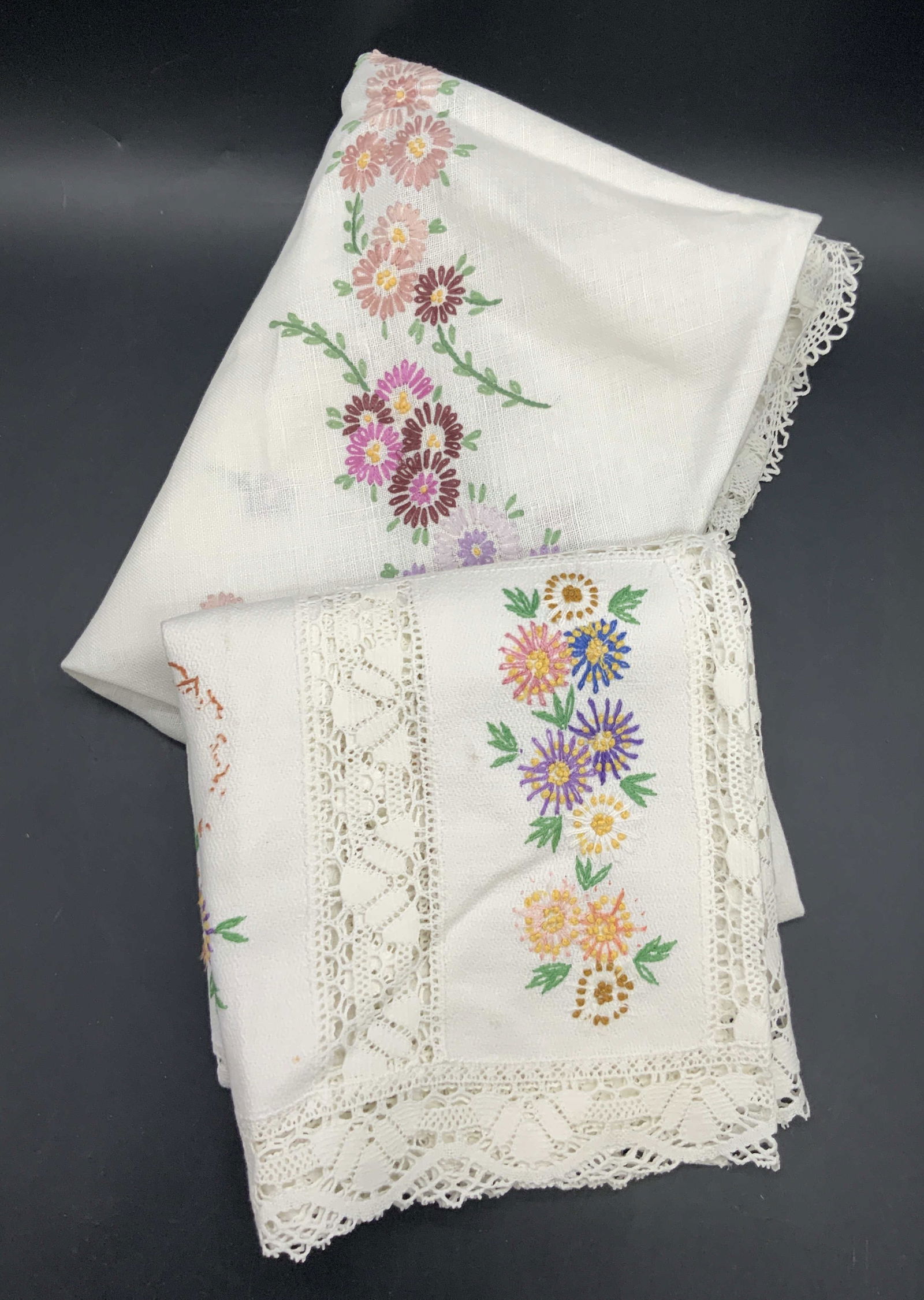 Lot 2 Vintage Floral Embroidery Table Linens (1 of 10)