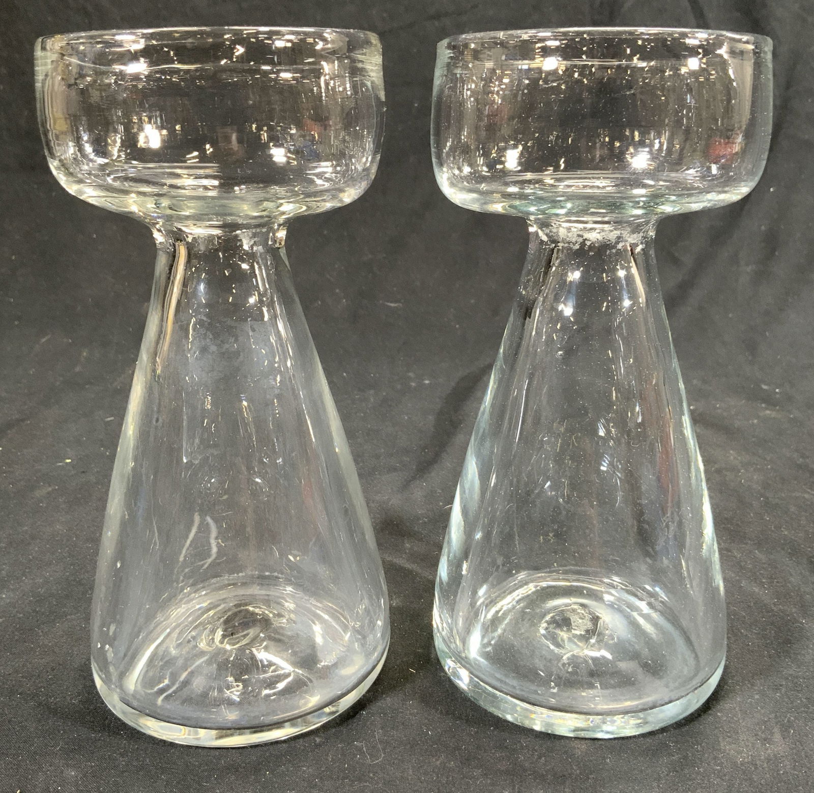 Lot 2 Hand Blown Art Glass Hyacinth Vases (1 of 8)