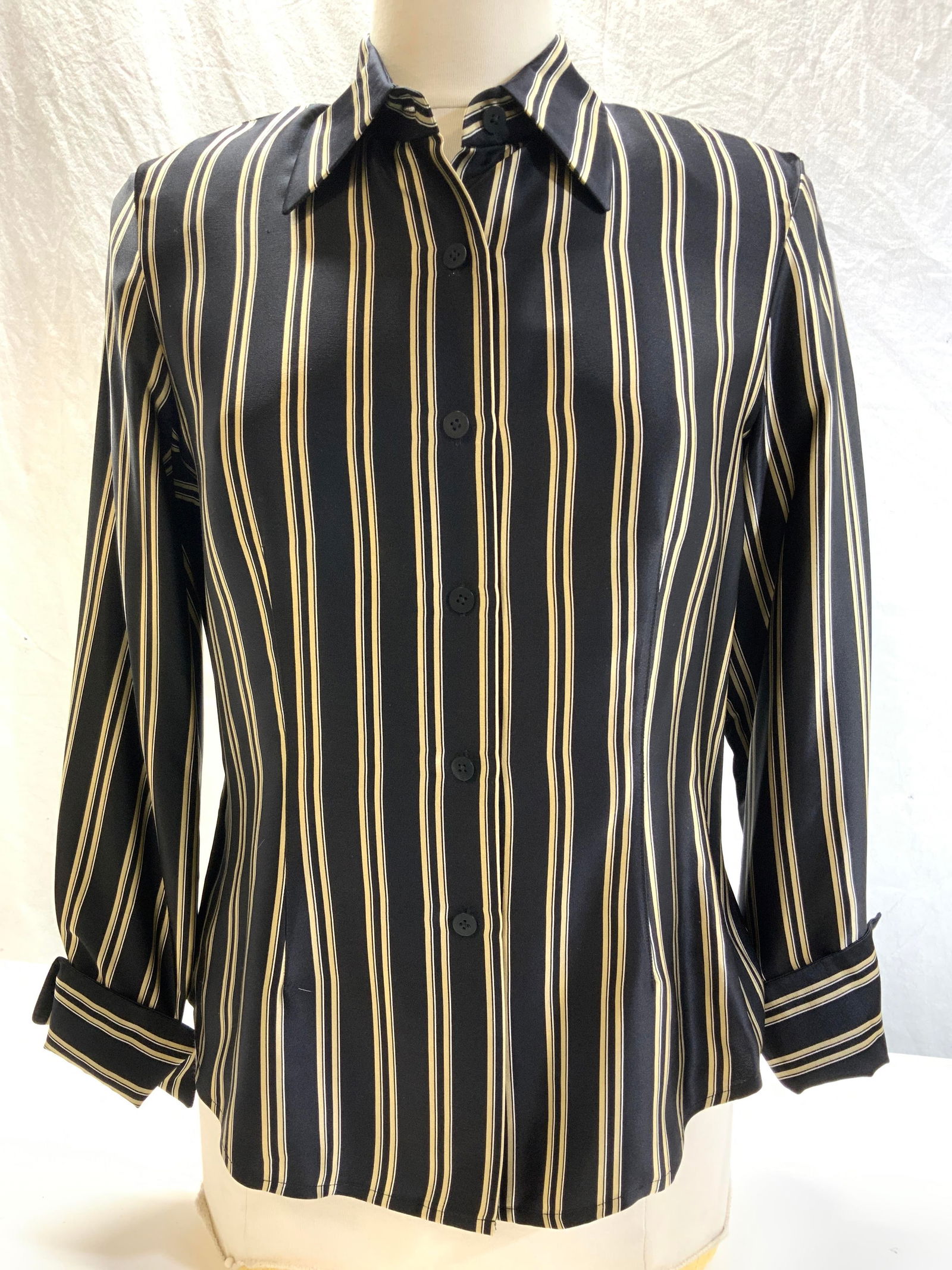 Ellen Tracy/ Linda Allard Silk Blouse (1 of 8)