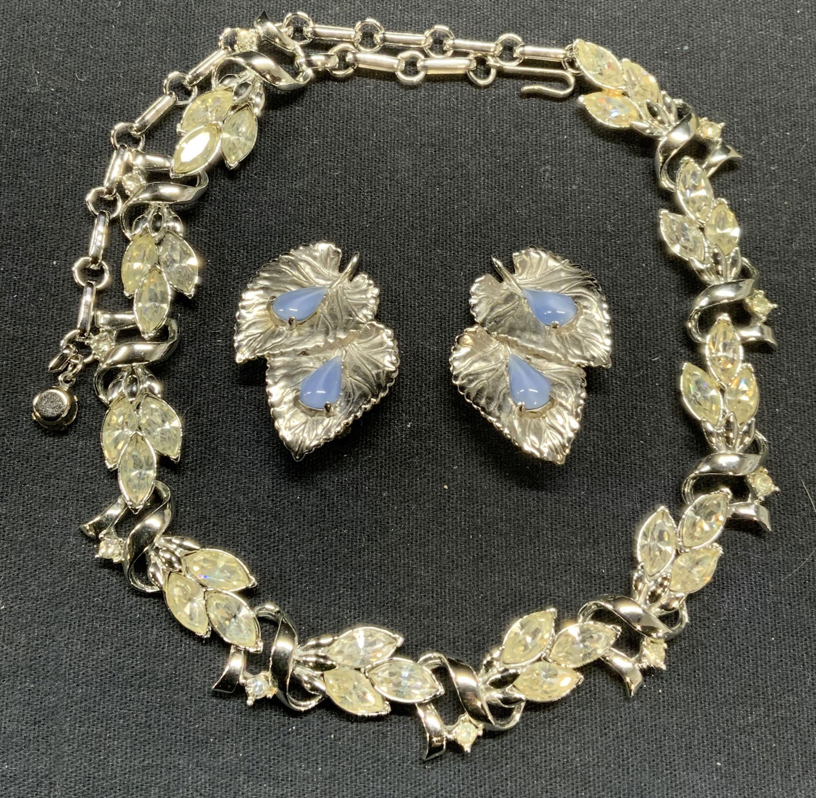 2 CORO Necklace, SCHIAPARELLI Leaf Earrings (1 of 9)