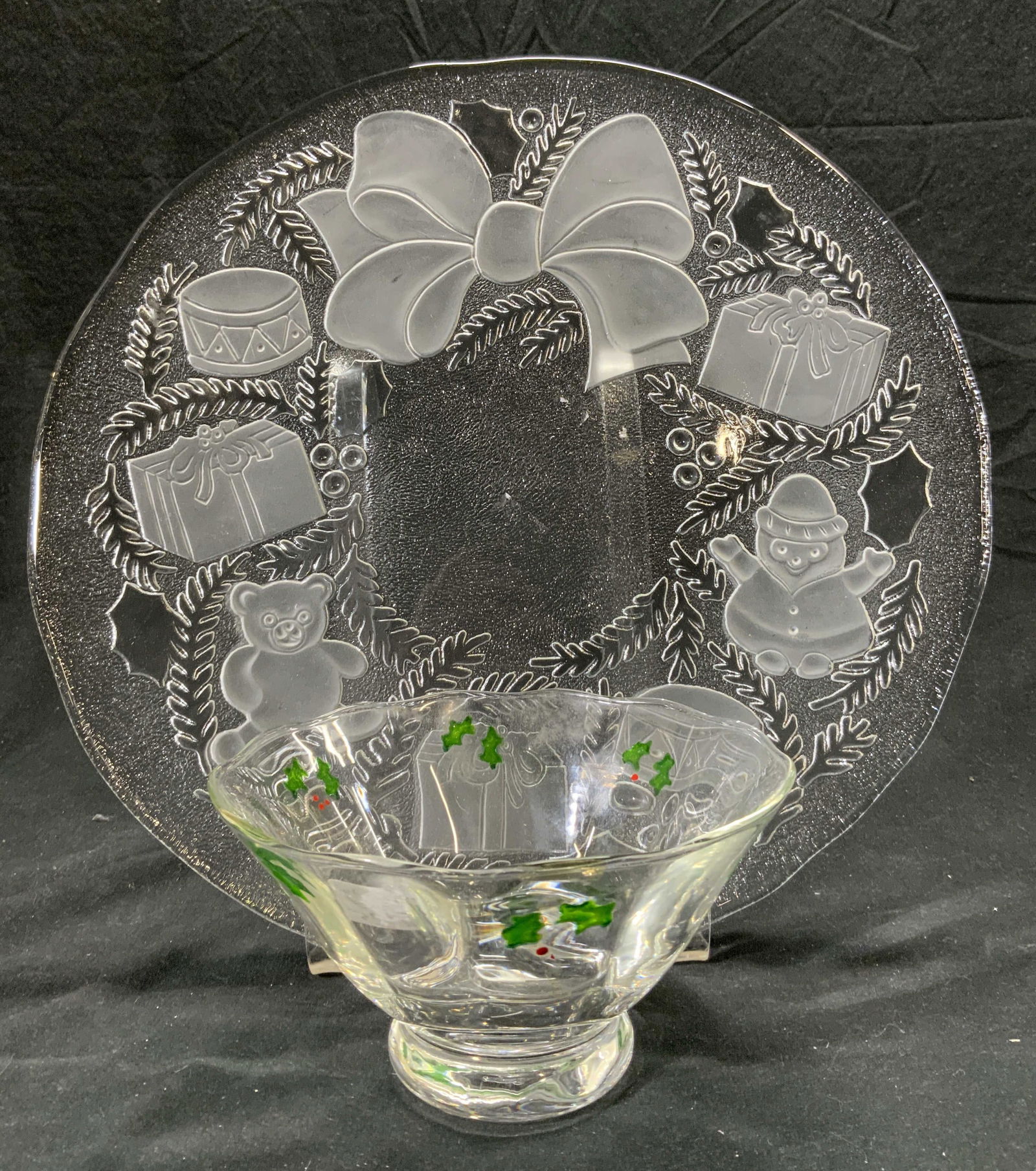 Lot 2 Glass Christmas Plate & Bowl Vessel (1 of 6)