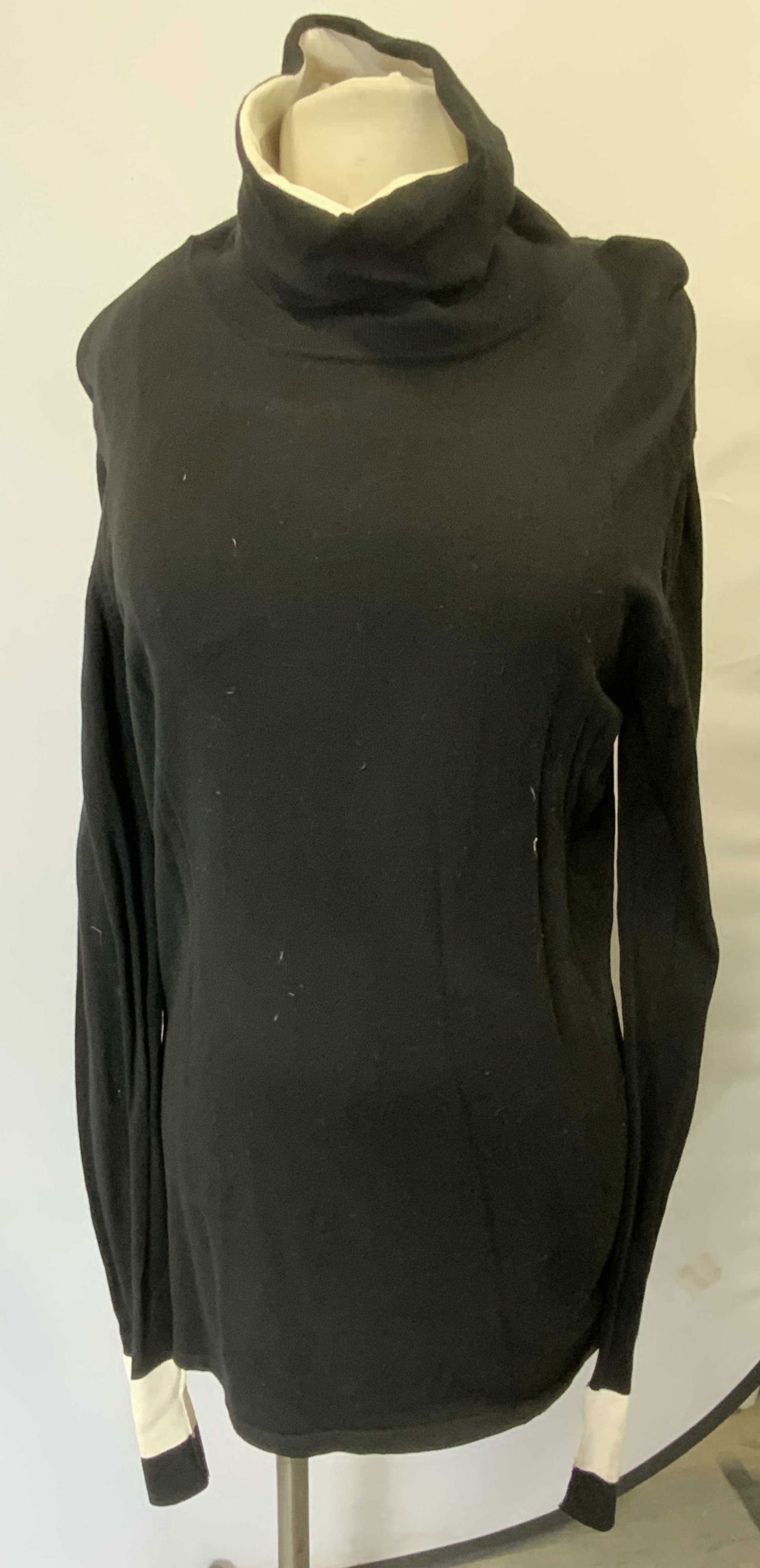 Lagerfeld H&M Black Color Block Sweater (1 of 8)