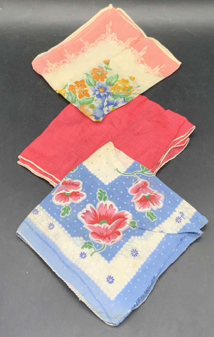 Lot 3 Vintage Patterned & Solid Colored Hankies (1 of 8)