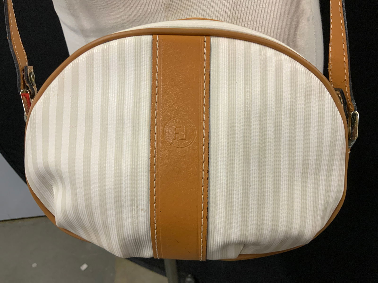 FENDI Vtg Beige Cognac Brown Crossbody Bag, Italy (1 of 13)