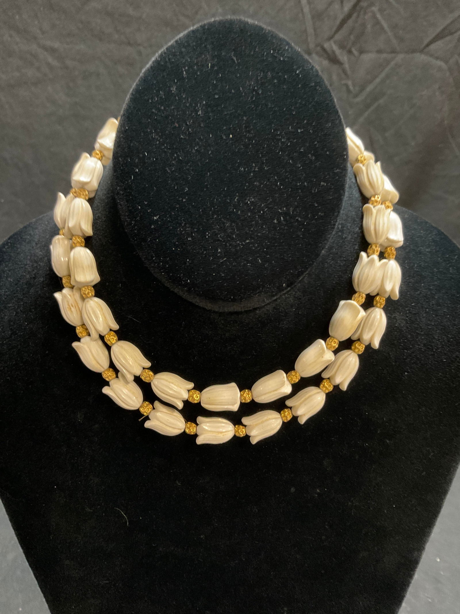 Lot 4 Vintage Beaded Necklaces (1 of 9)