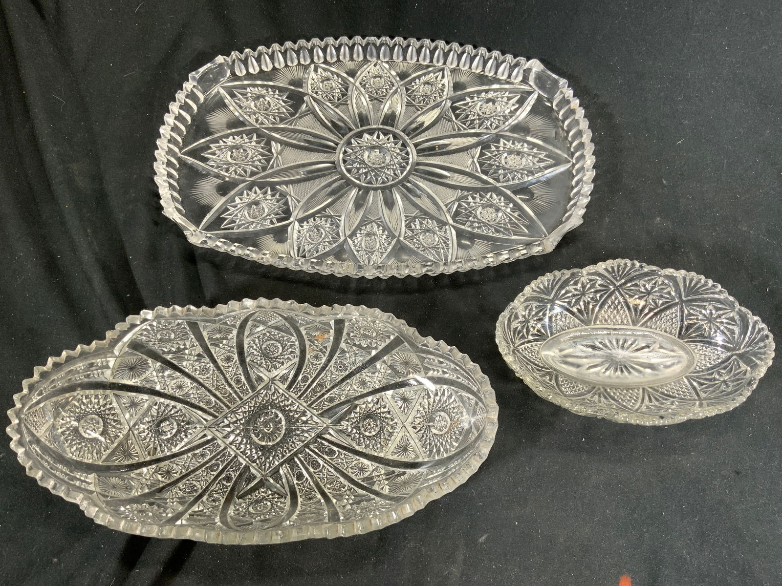Lot 3 Crystal & Glass Serving Dishes (1 of 7)