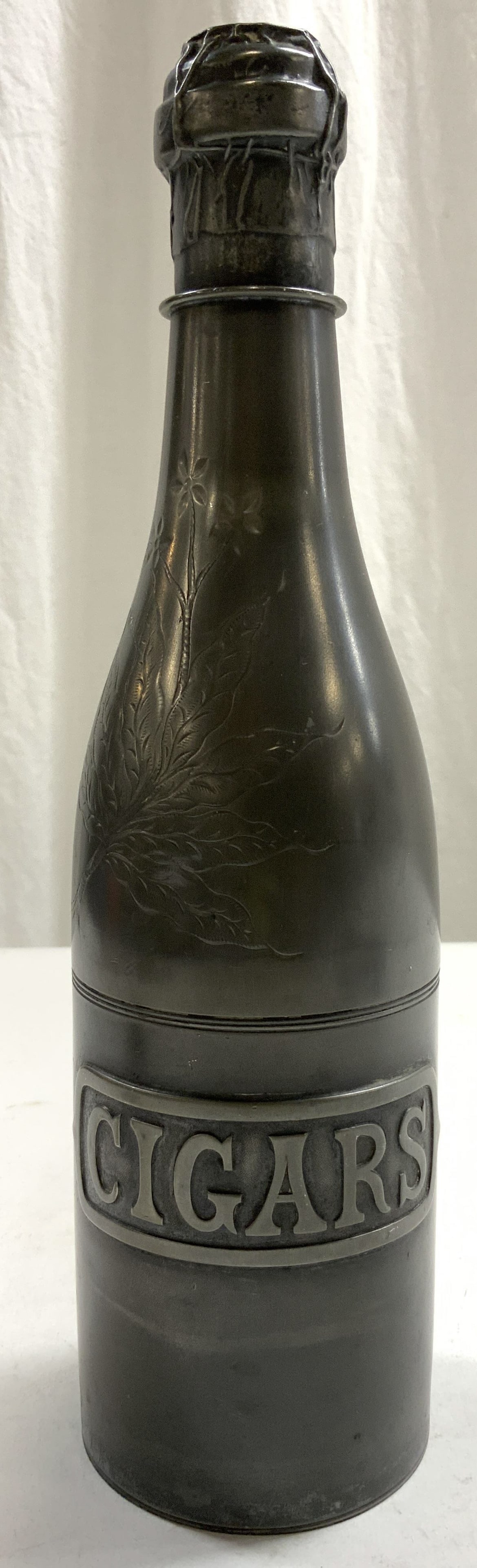 Vintage Metal Bottle CIGARS W Cap (1 of 6)