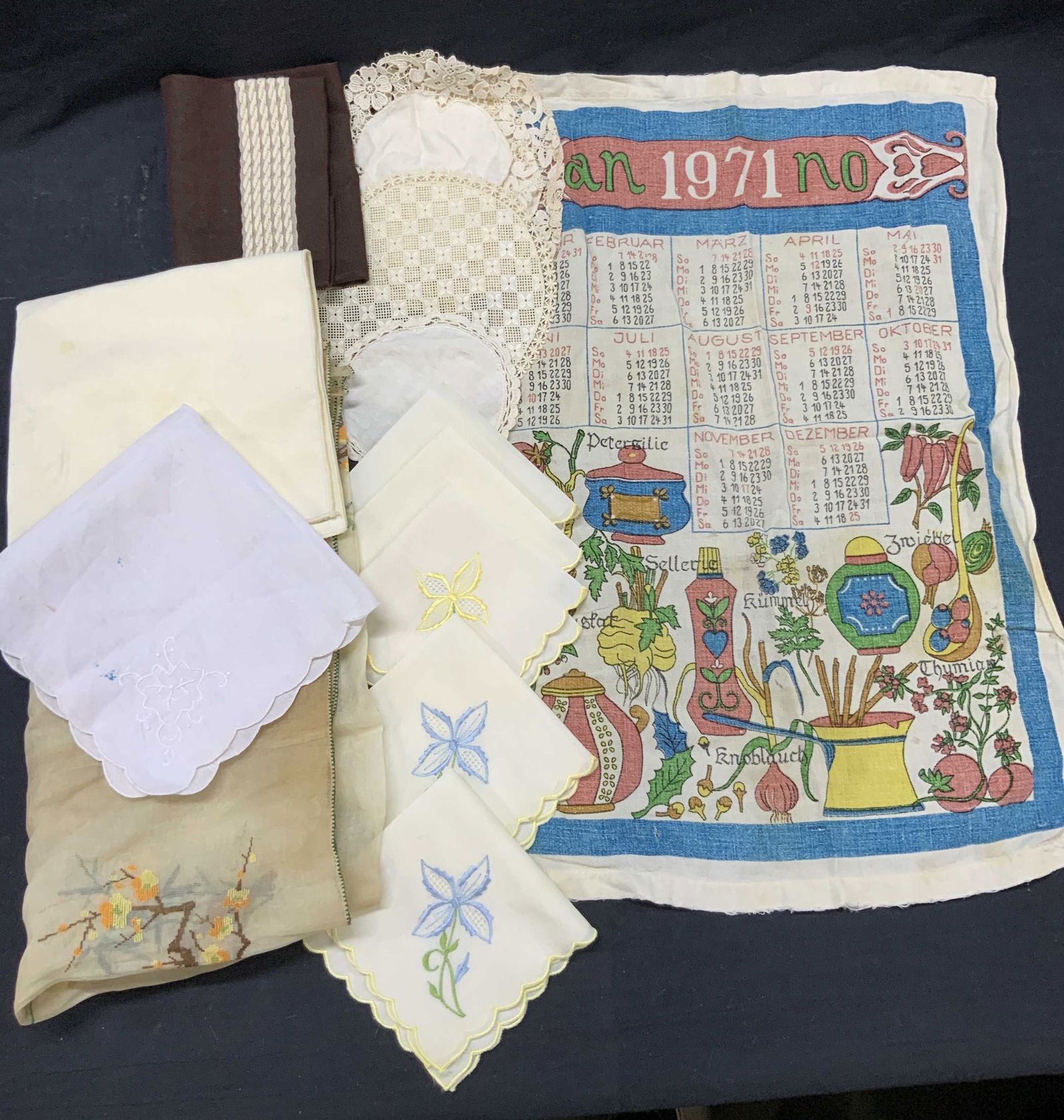 Lot 13 Vtg Embroidered & Lace Linens 1971 More (1 of 16)