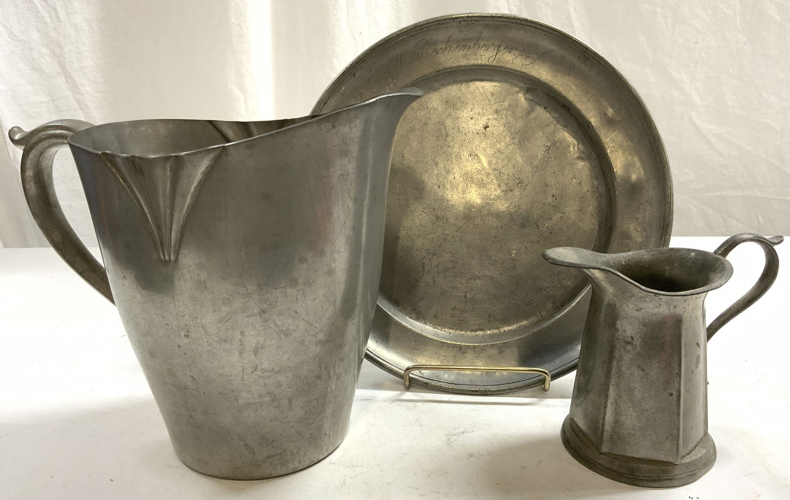 Lot 3 Trademarked Vintage Pewter Accessories (1 of 8)
