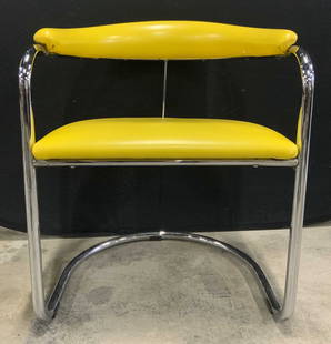 ANTON LORENZ THONET SS33 MCM Chrome Chair: Designed by ANTON LORENZ for THONET model SS33. Chair has tubular chrome frame with yellow toned leather upholstery. Piece has horseshoe shaped backrest. Chair measures approximately 29 inches tall 23