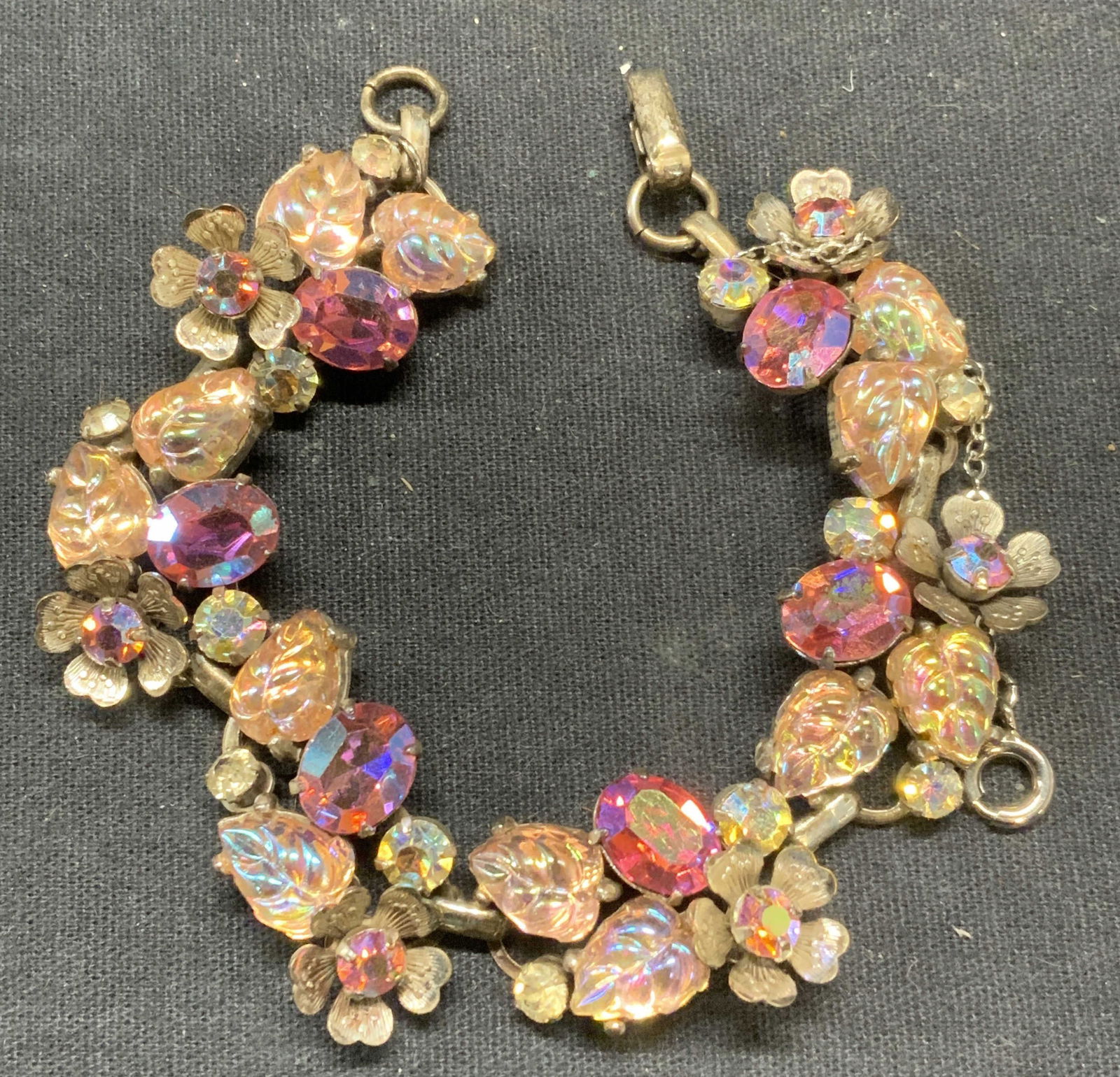 Vtg VENDOME Silver Tn Pink Crystal Bracelet (1 of 6)